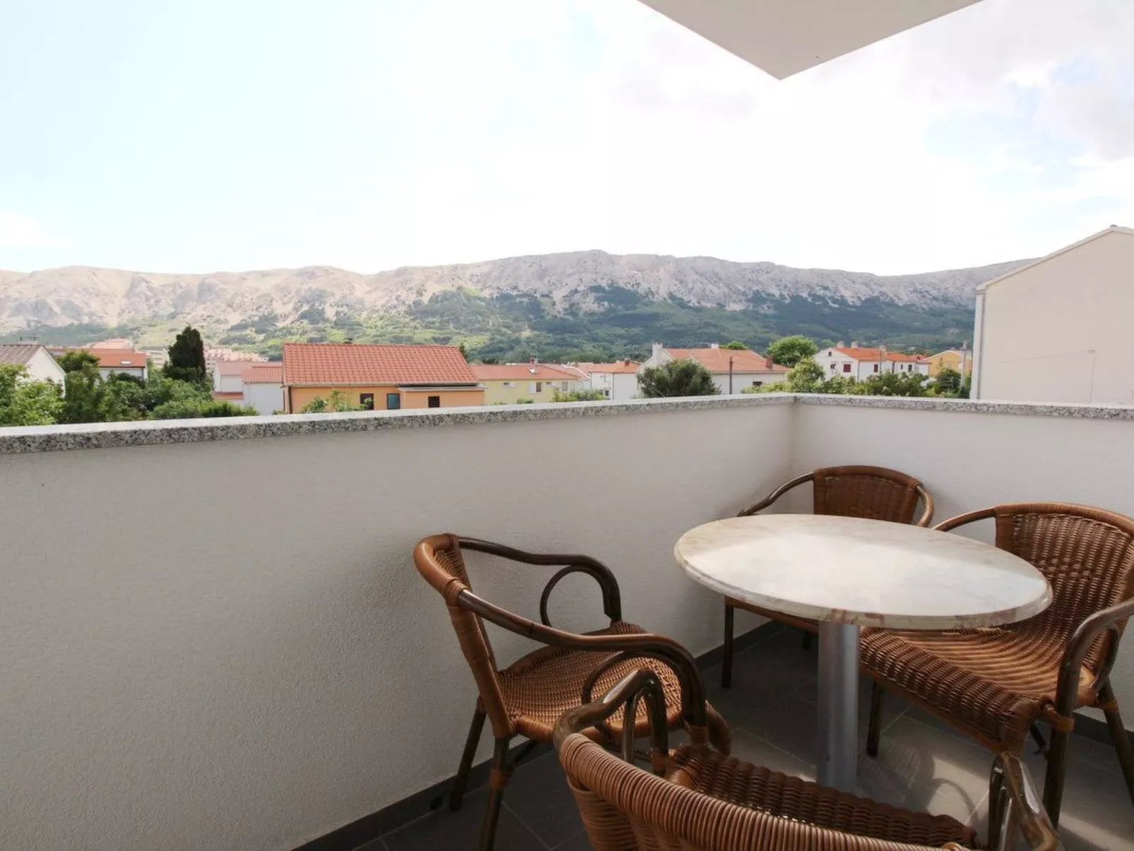 Wohnung in Baška mit Eigenem Balkon-Draußen