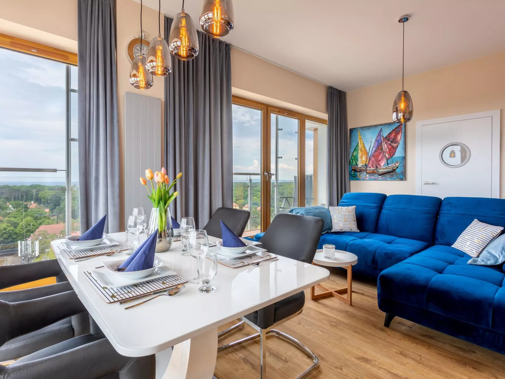 Luxuriös eingerichtete,helle Ferienwohnung am Meer-Image-tags.info