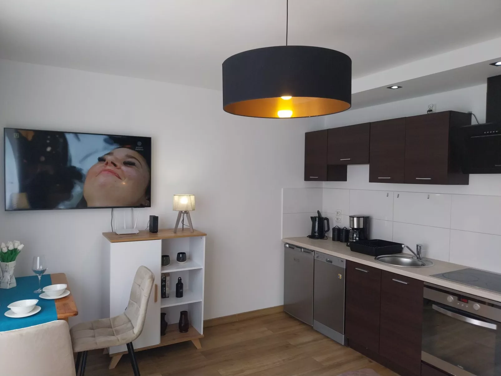 Studio Orla Chata-Inside