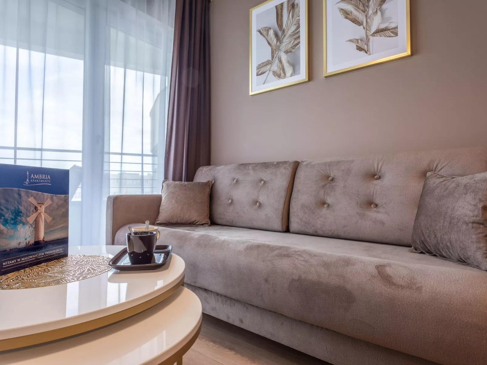 Stilvoll eingerichtete Ferienwohnung am Meer-Image-tags.info