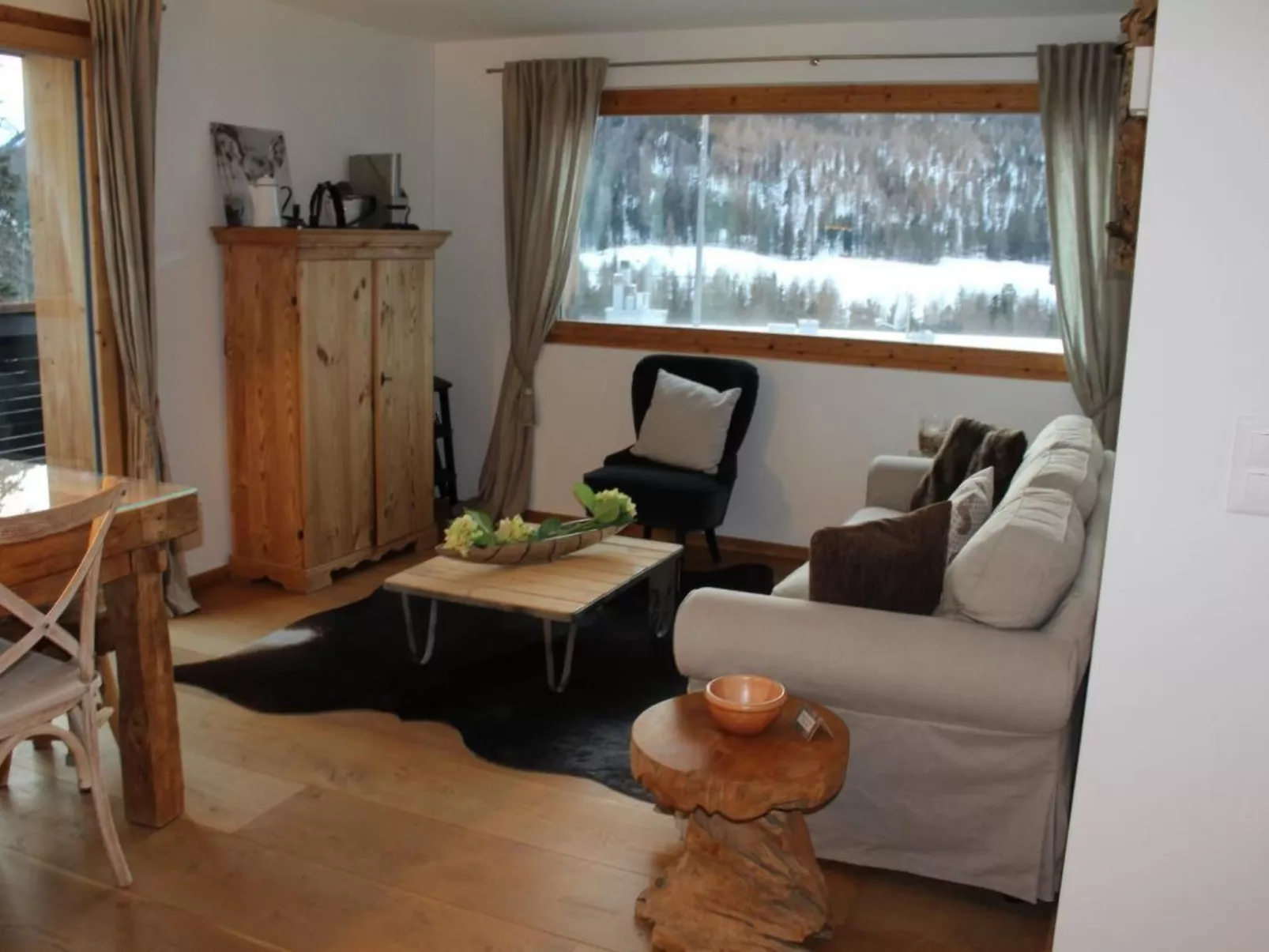 Chesa La Tegia-Dedans