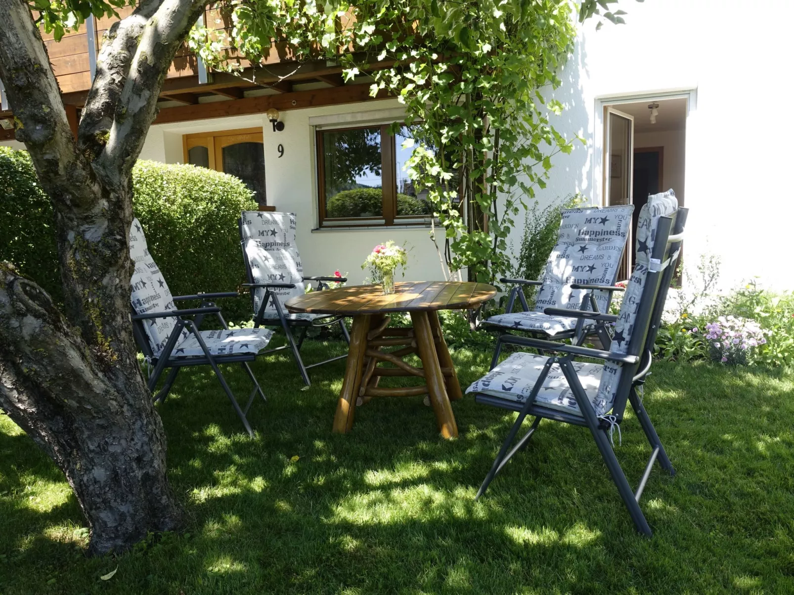 Mit Garten im schönen Tannheim-Draußen