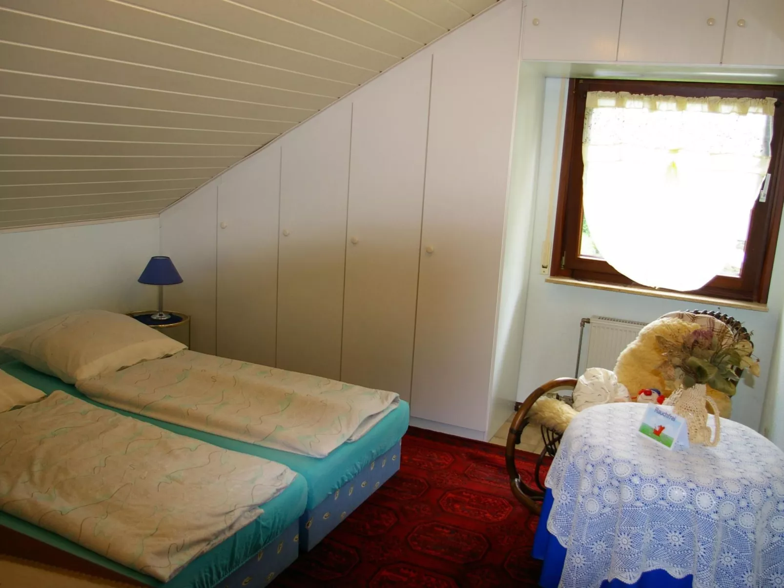 Komfortable Ferienwohnung in Waldnähe-Drinnen