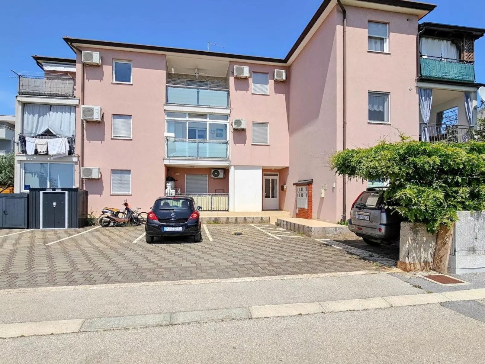 Wohnung "Ezia" mit Balkon-Outside