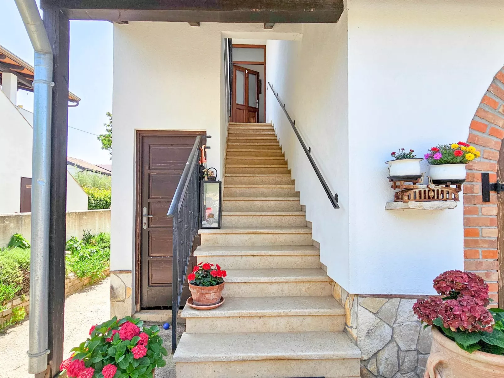 "Lara A4" mit Balkon-Outside