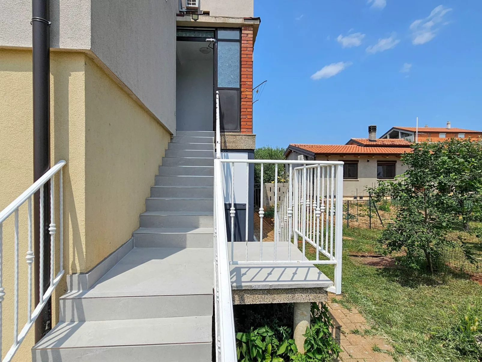 "Ines A5" mit Balkon-Dehors