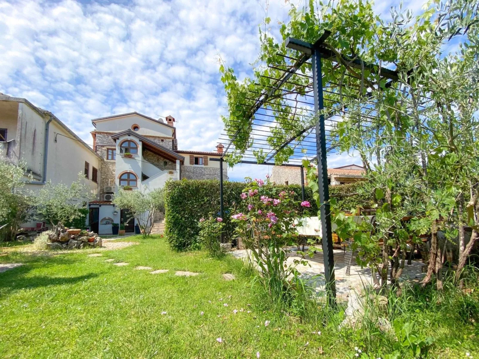 Für 2 Personen ca. 30 m&sup2; in Novigrad, Adriaküste Kroatien (Westküste von I-Draußen