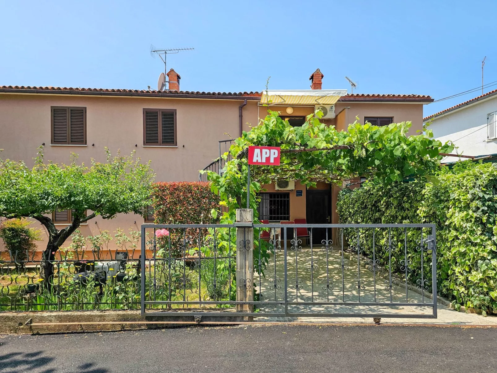 Appartement mit Terrasse für 2 Personen-Outside