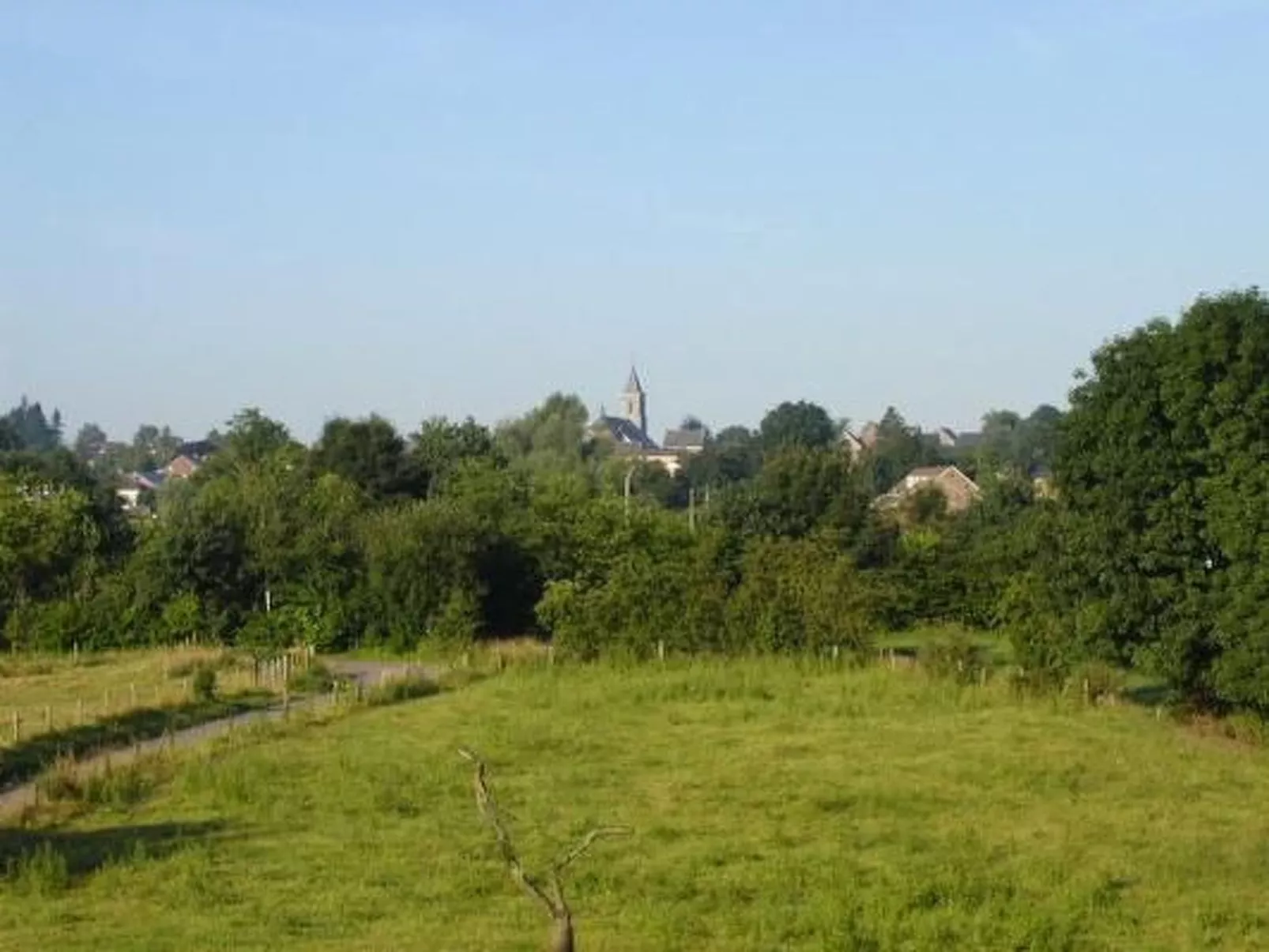 Vue au Jardin-Outside