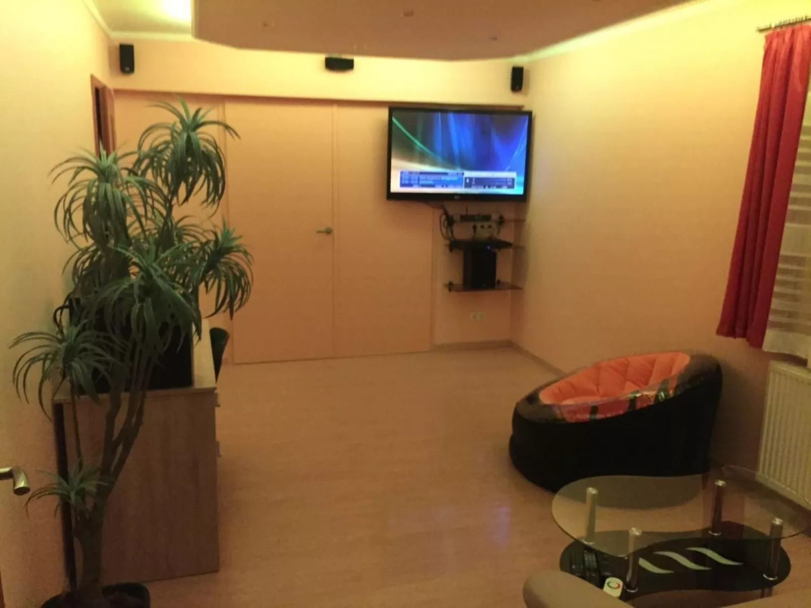 Komfortables Ferienhaus Ewa in Meszna Opacka-Inside