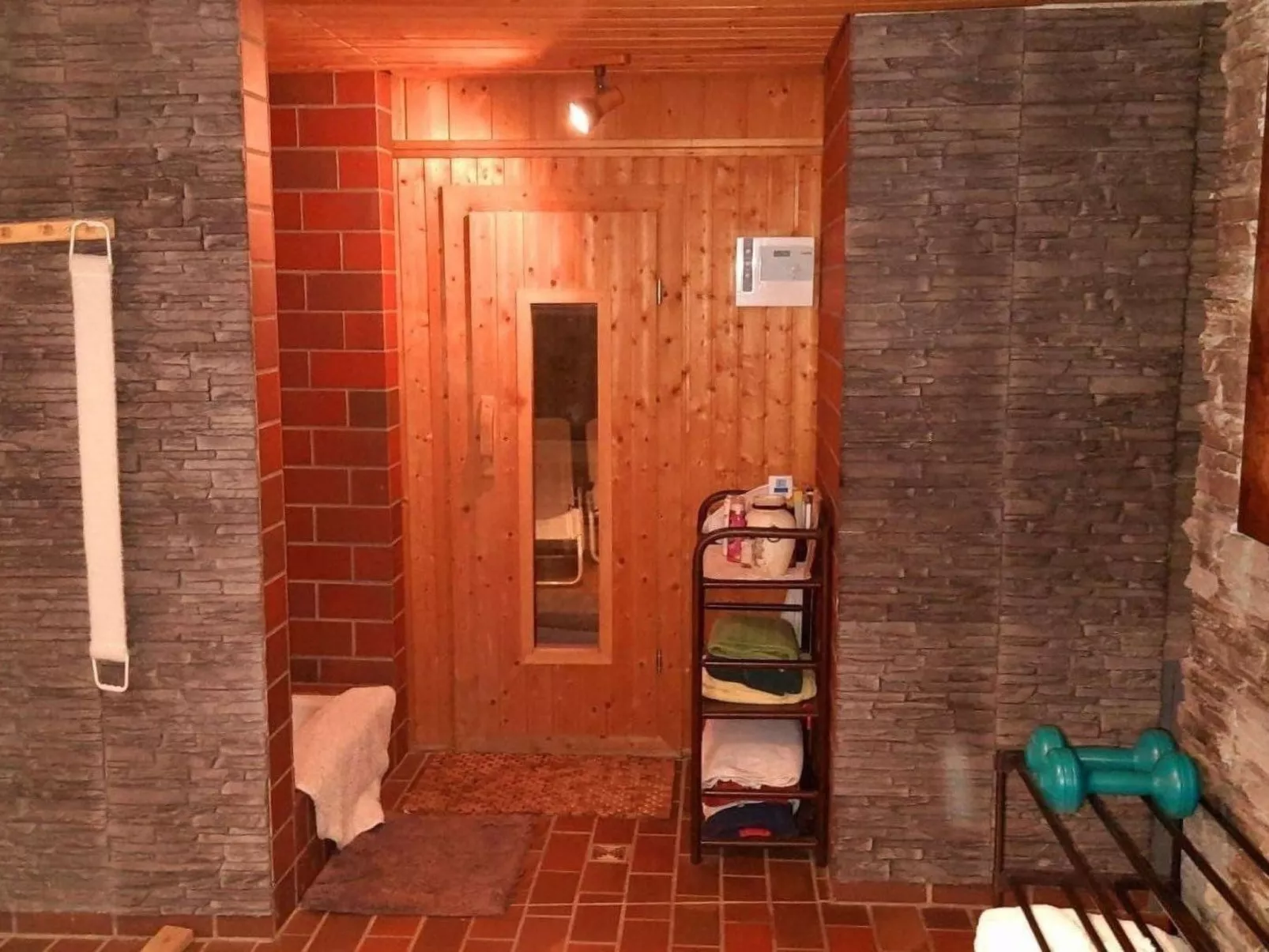 In Horben mit Großem Garten-Drinnen