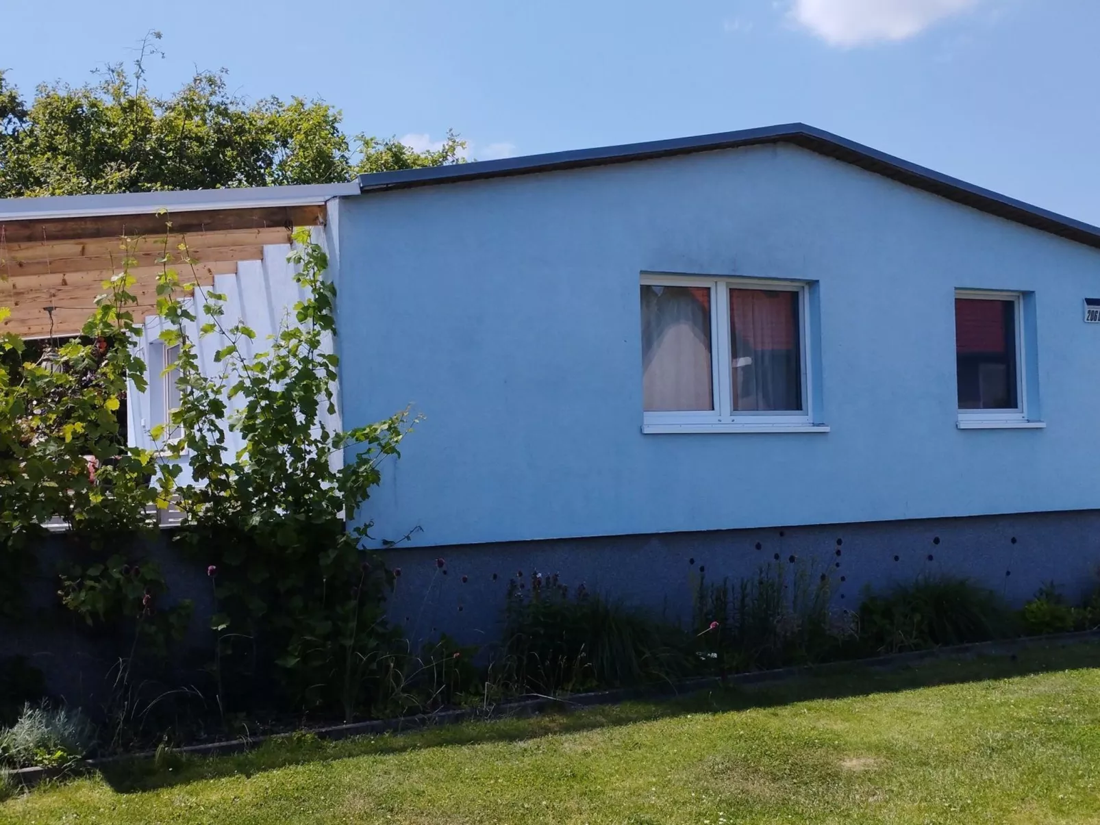 Haus im Grünen-Draußen