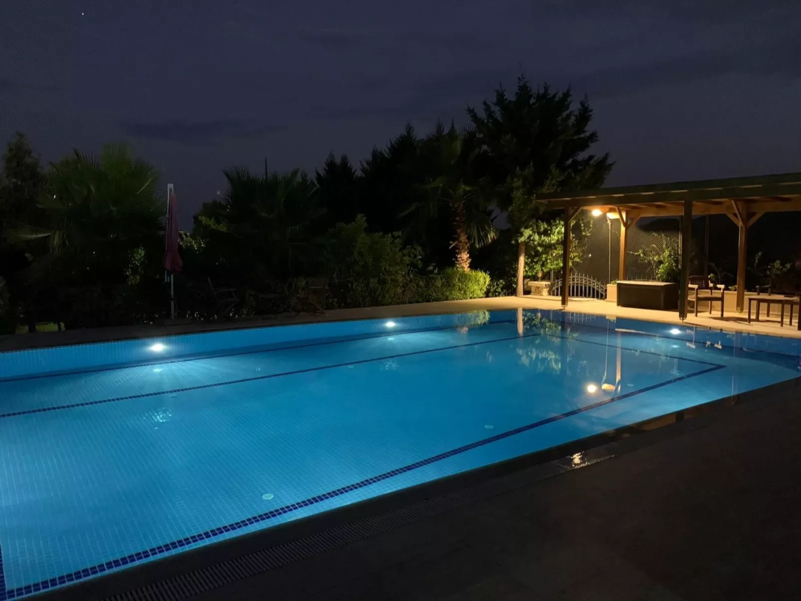 Mit Terrasse-Outside