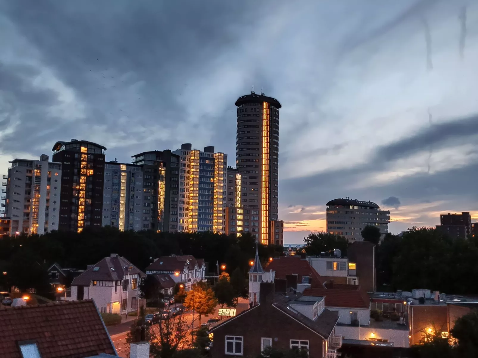 Appartement "Frühstück bei Carins"-Outside