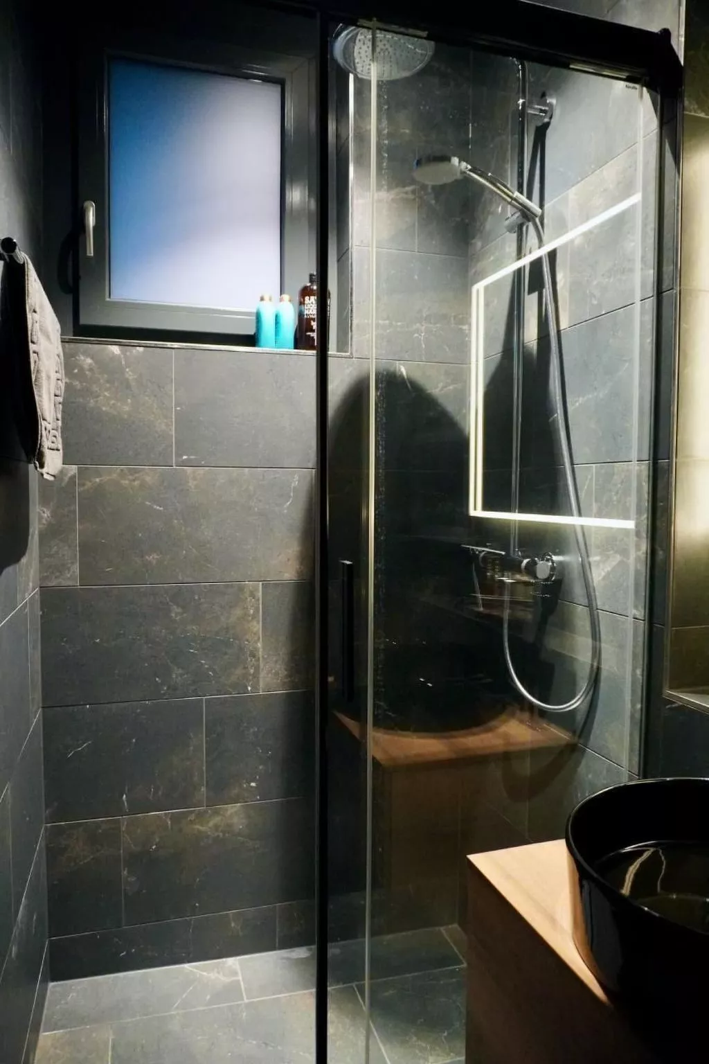 "Lakeview" - a design holiday home-Inside