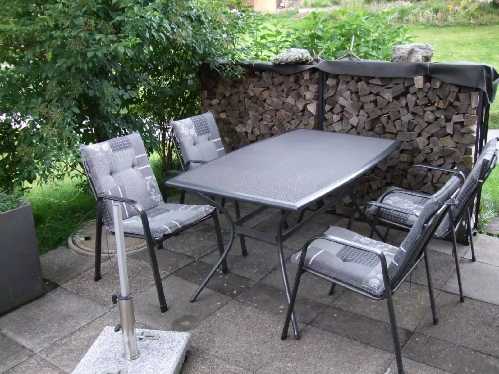 Ballmoos Ferienwohnung-Draußen