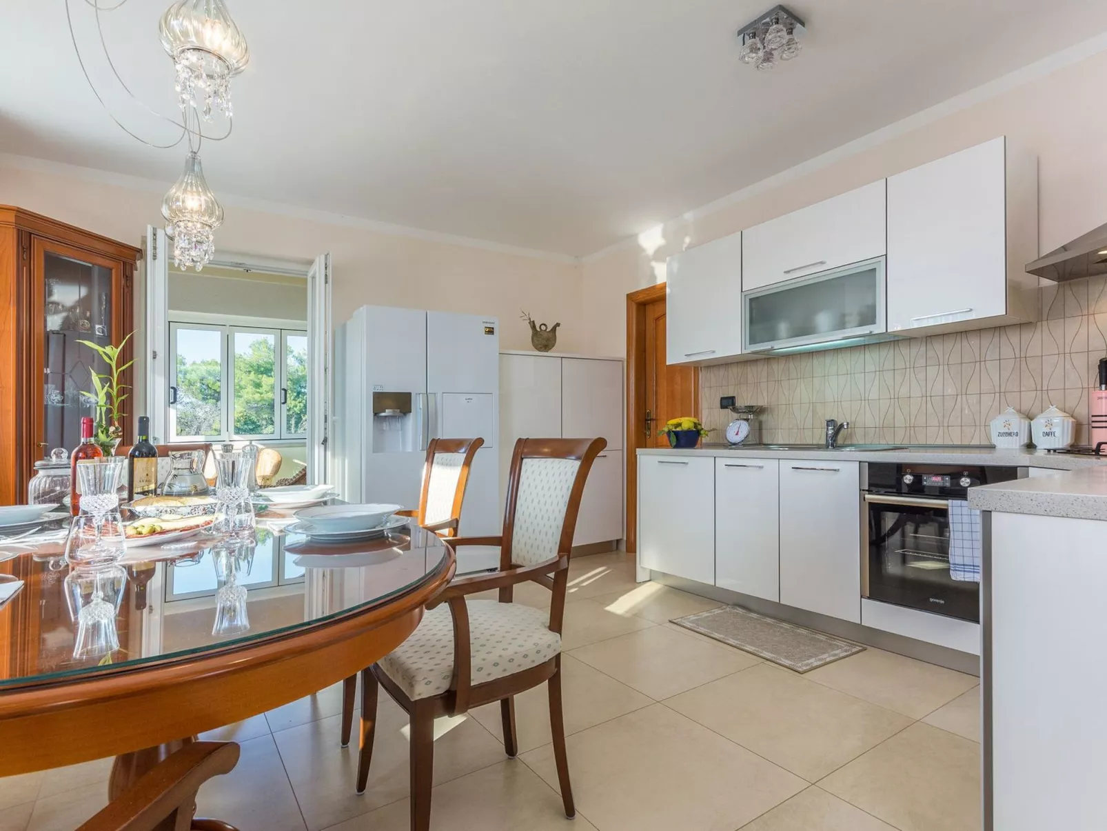 Villa 'Villa Mare' mit privatem Pool-Drinnen