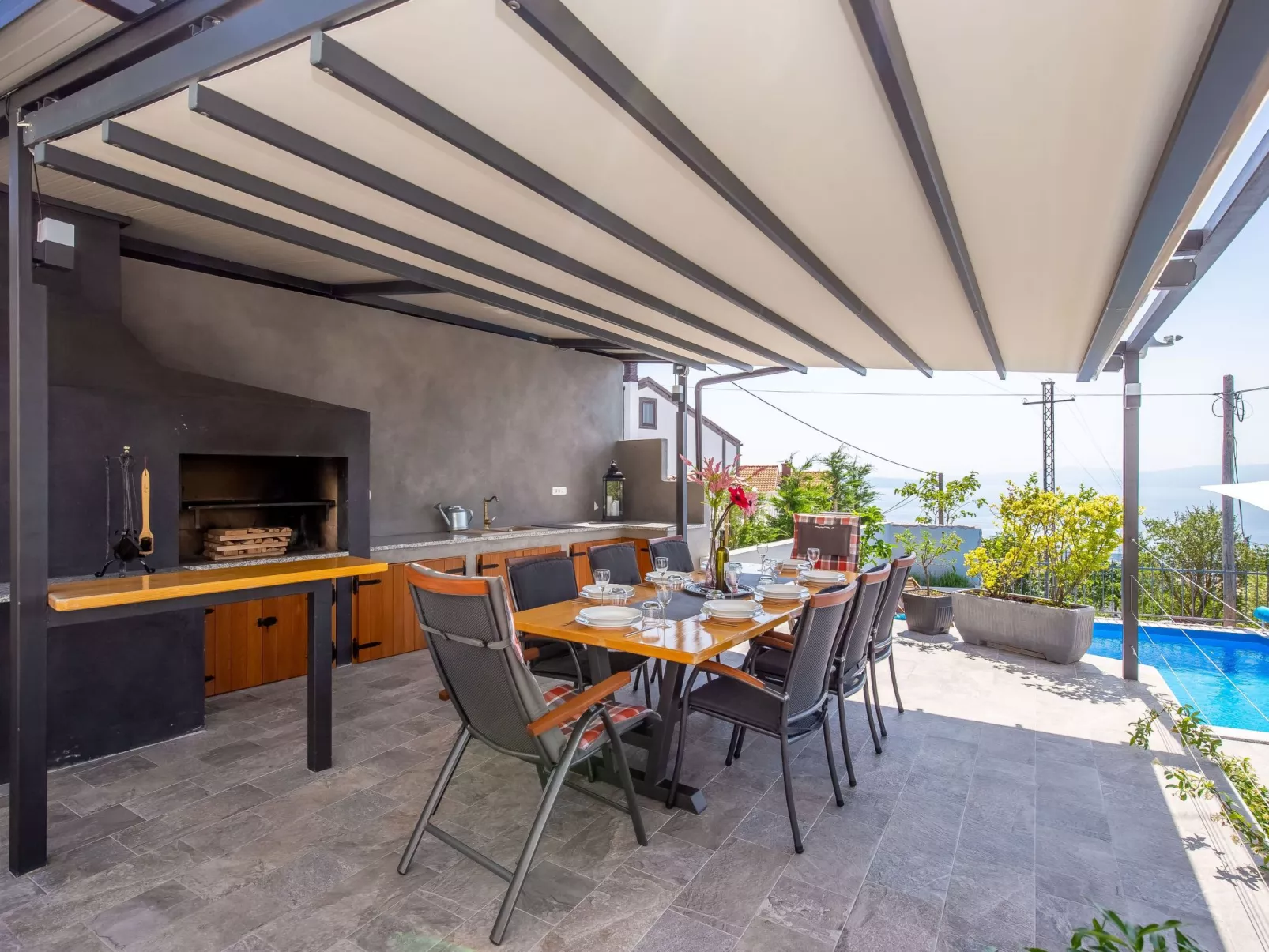 Villa LETICIJA - Luxusvilla mit beheiztem Pool, Sauna, Fitness & Grillplatz in-Dehors