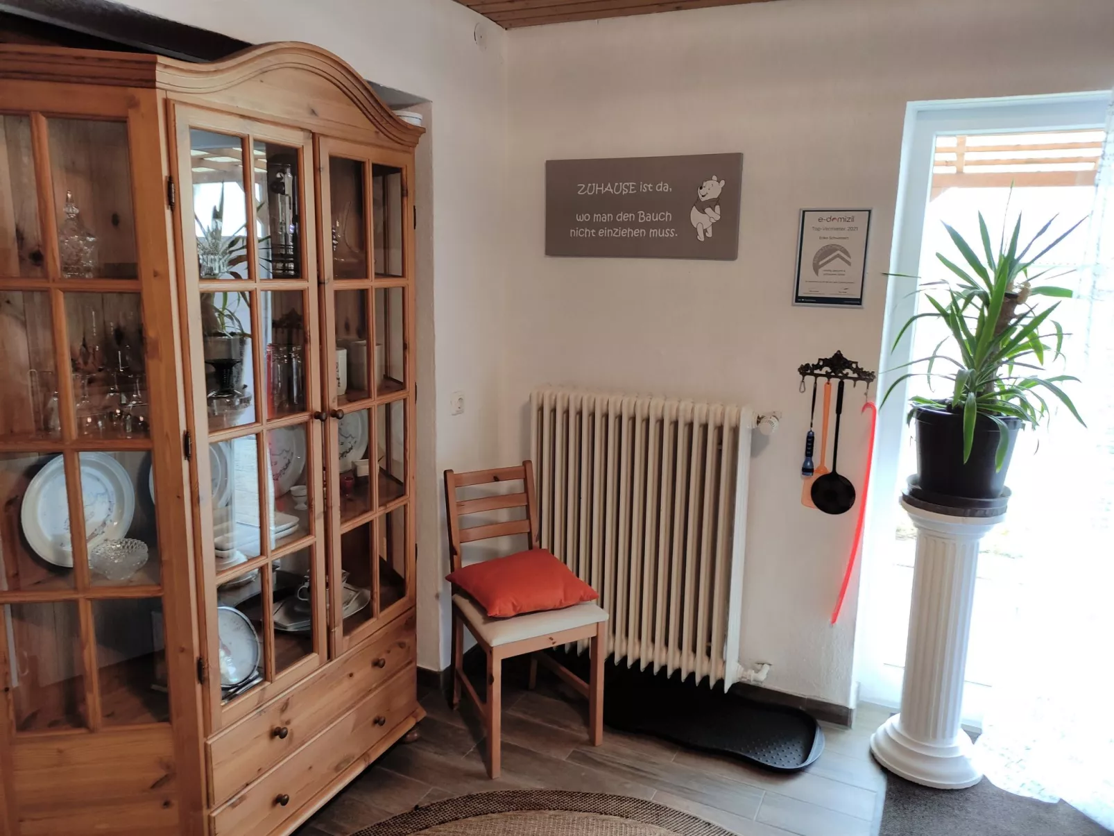 Loni in Viereth-Inside