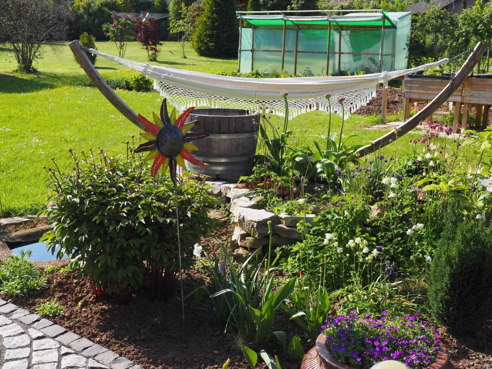 Hochwertige Ferienwohnung mit Terrasse und Garten-Outside