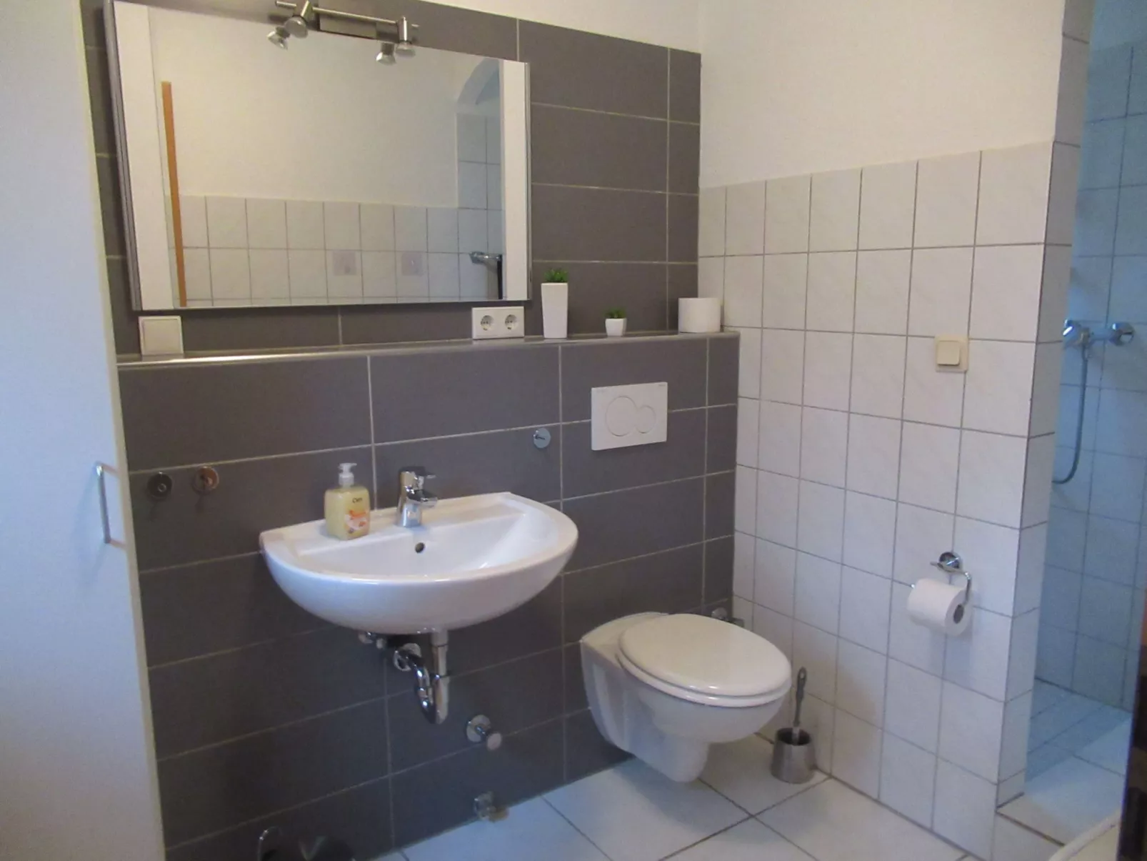 Ferienhäuser mit Pool in ruhiger Lage am Waldrand-Drinnen