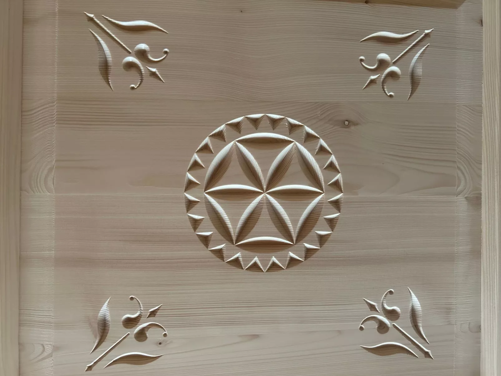 Krokus Tal Dorf unter der Tatra-Drinnen