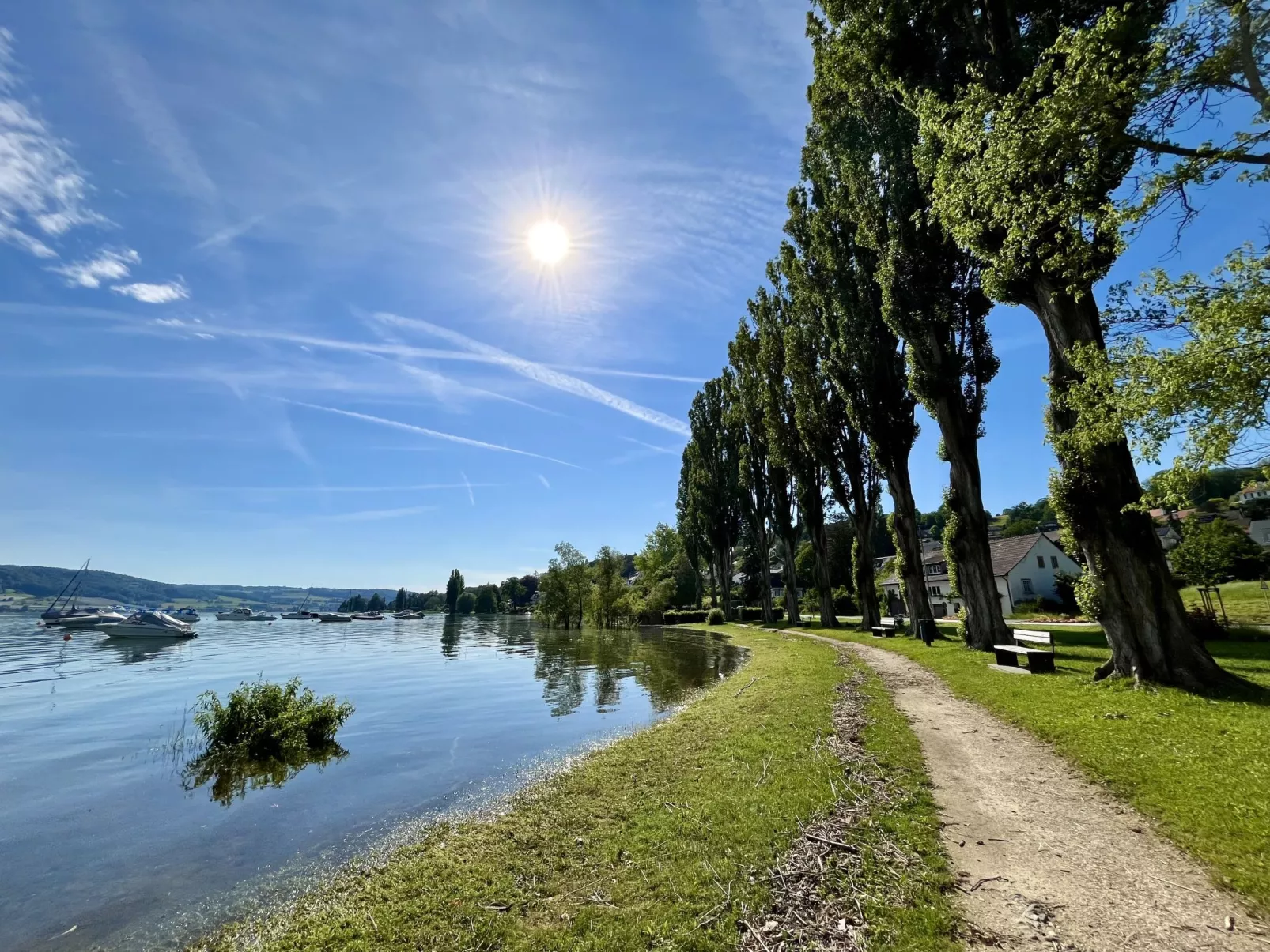 Haus am See mit direktem Seeanstoss-Area