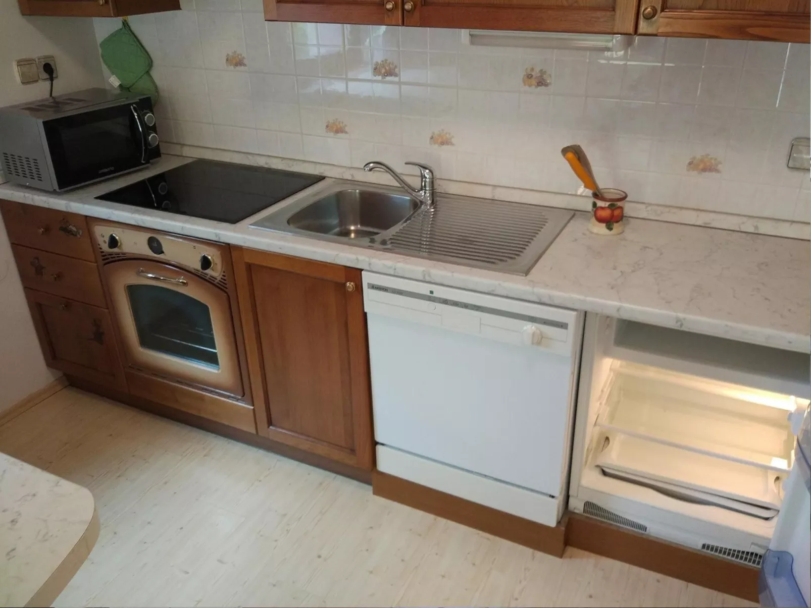 Mit eigener Sonnenterrasse-Drinnen