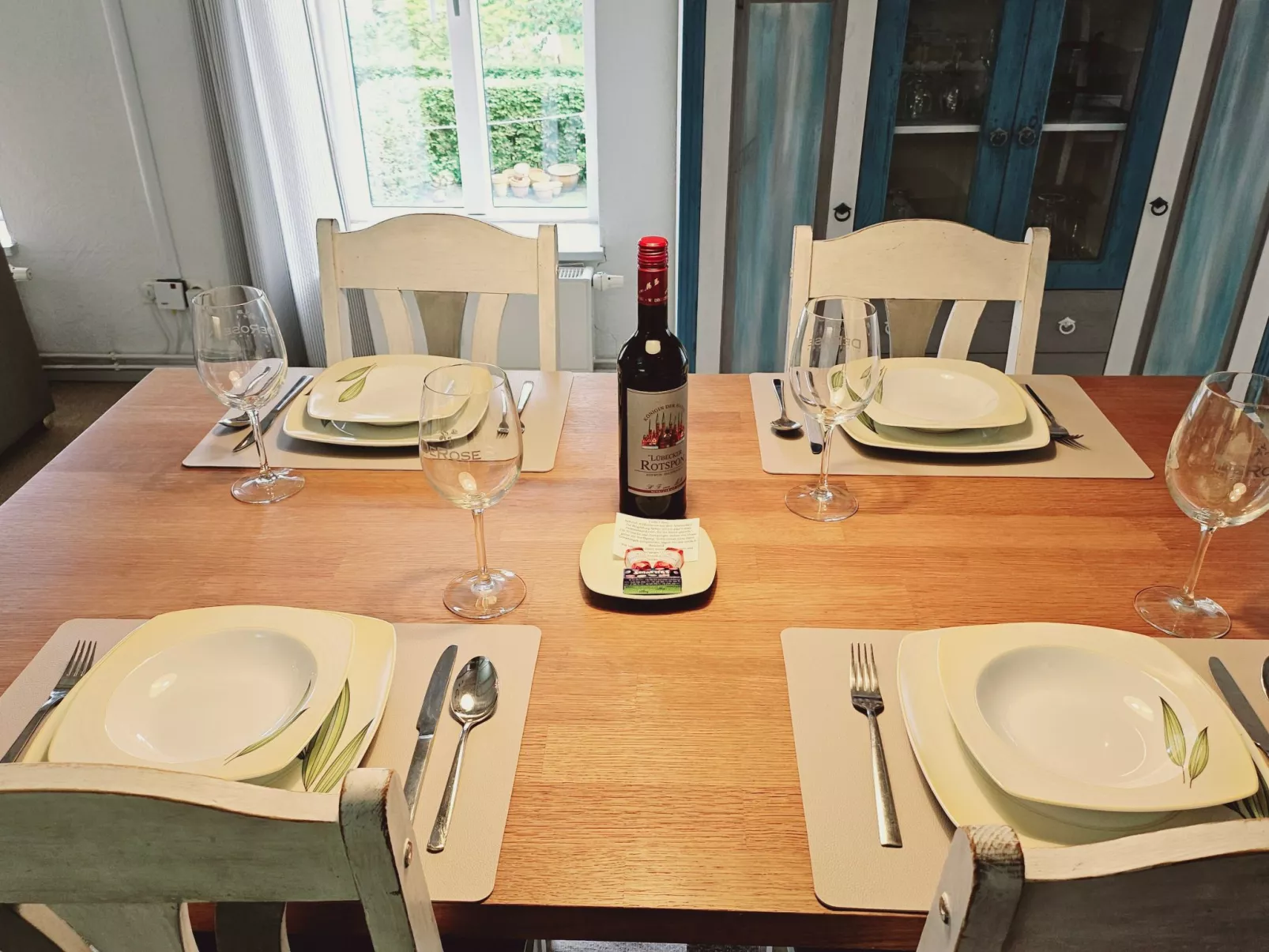 Gutshof-Ambiente 5-Drinnen