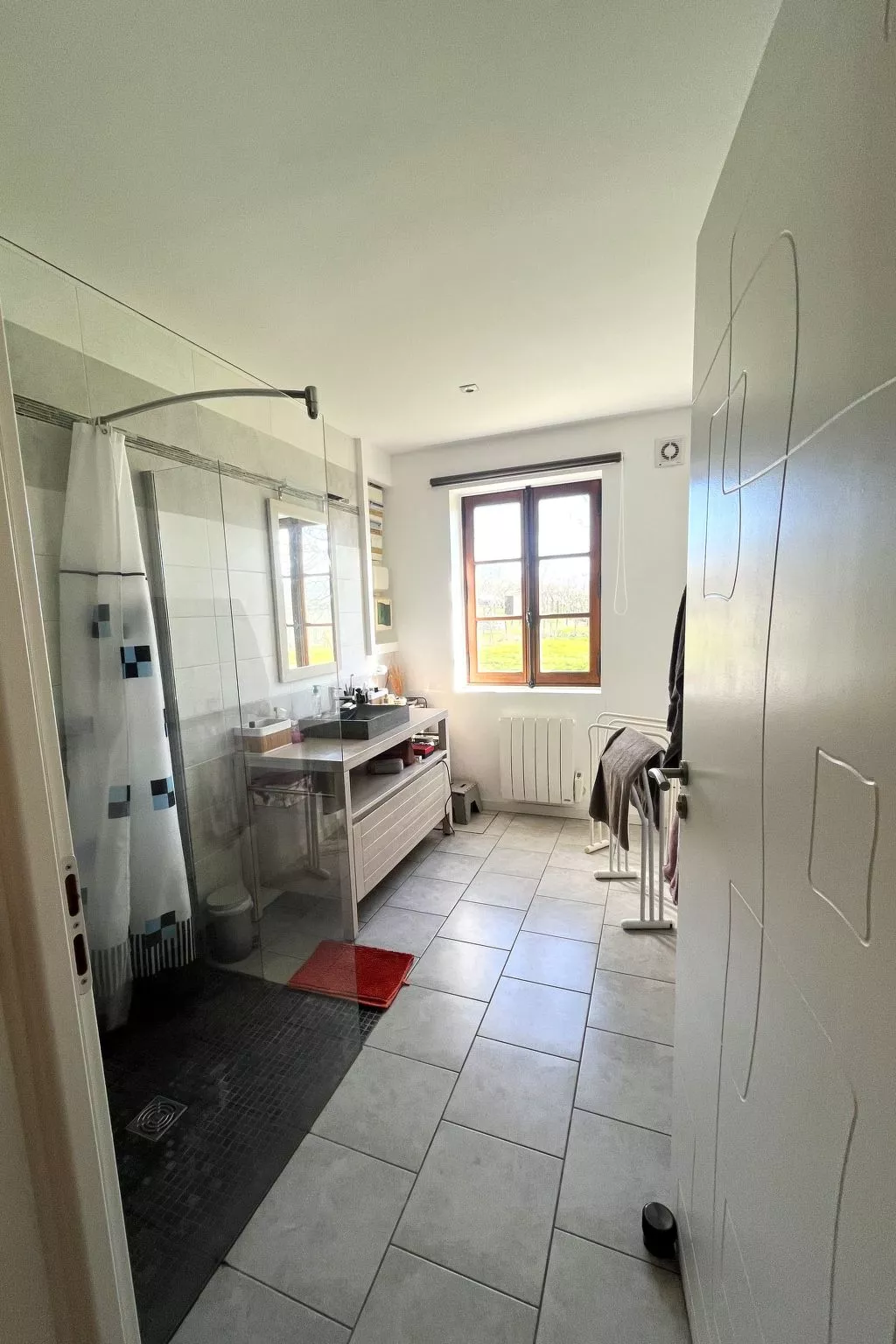 Landhaus mit eingezäuntem Garten-Drinnen