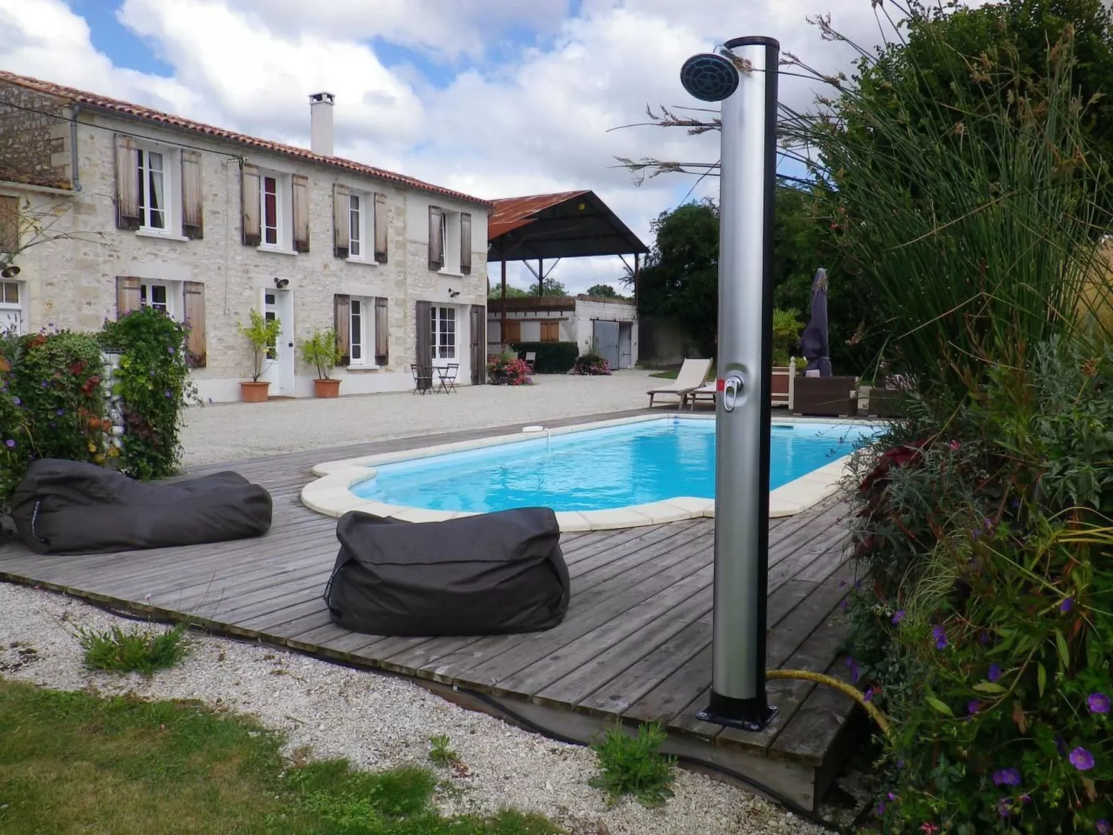 Ferienvilla mit Blick auf das Wasser