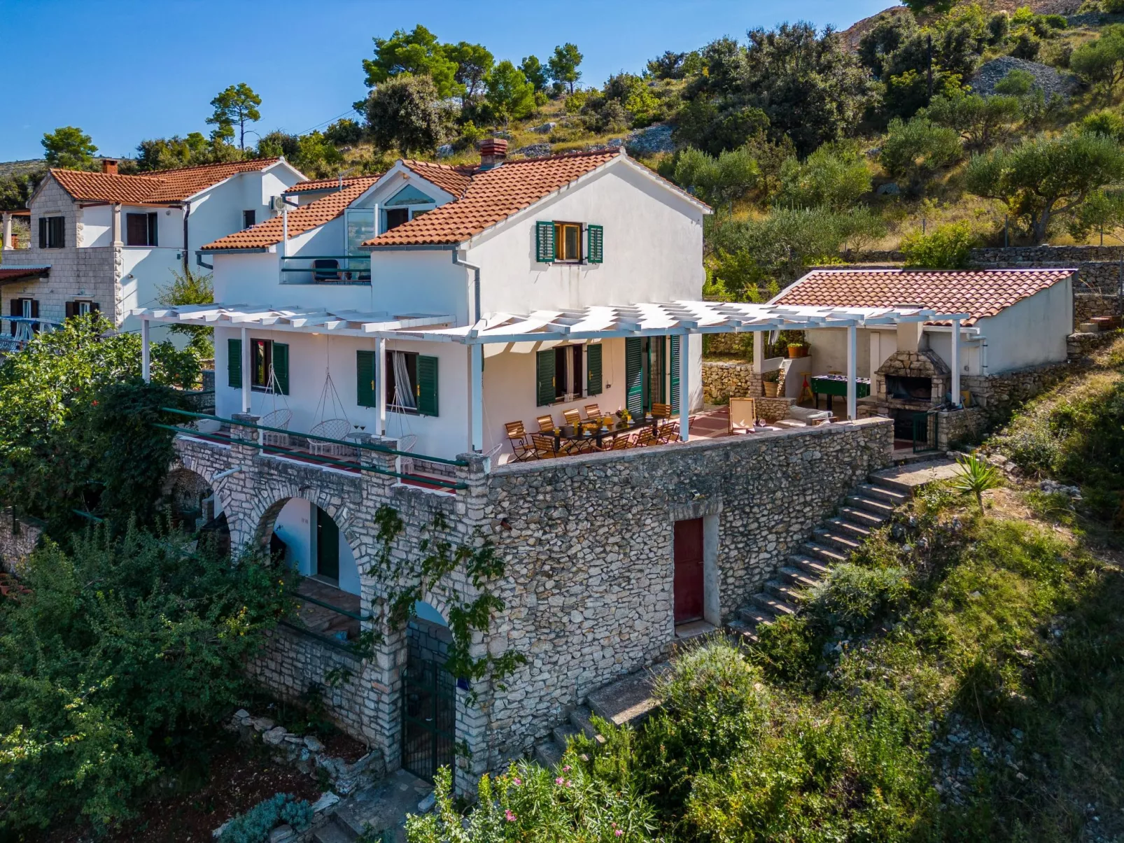 Villa Tudor mit atemberaubender Aussicht-Draußen