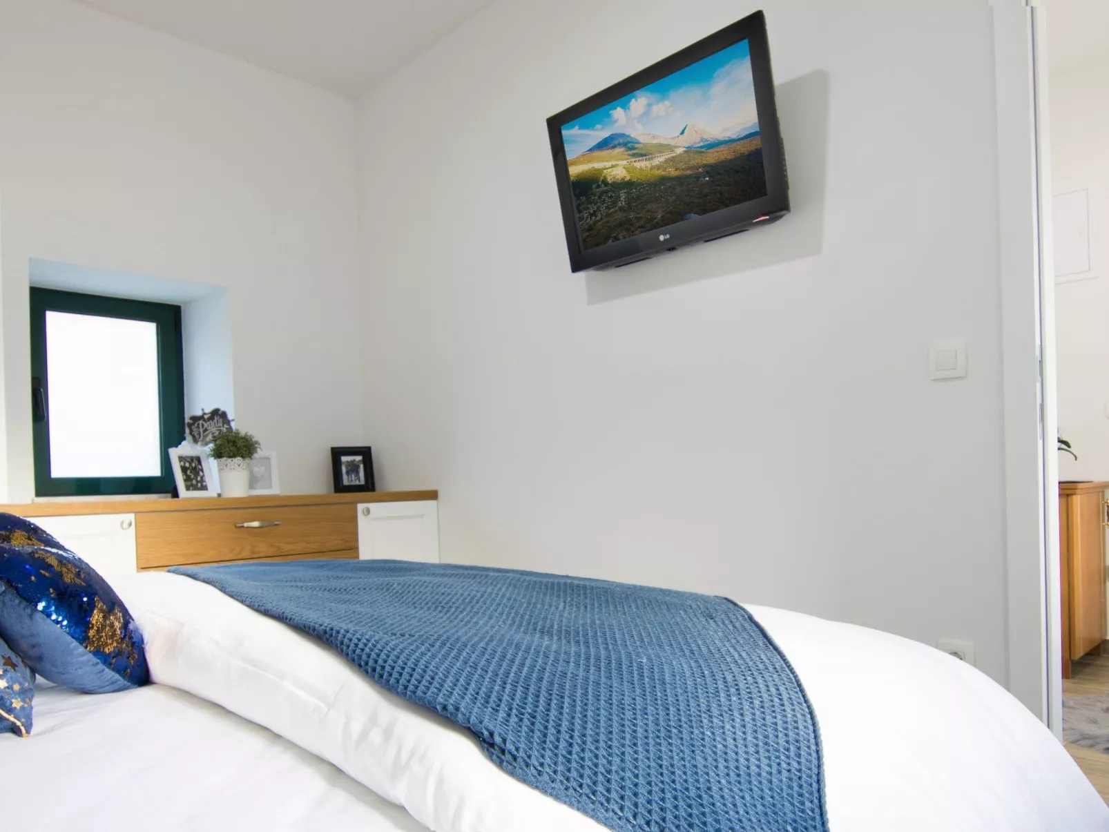 Stipanovi Dvori mit Bergblick-Image-tags.info