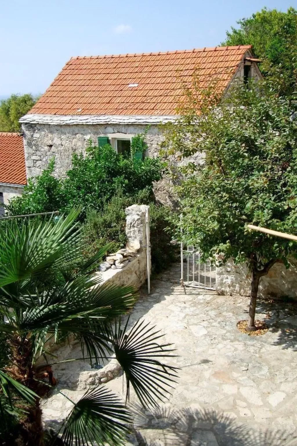 Wohnung in Zavala mit schönem Garten-Outside