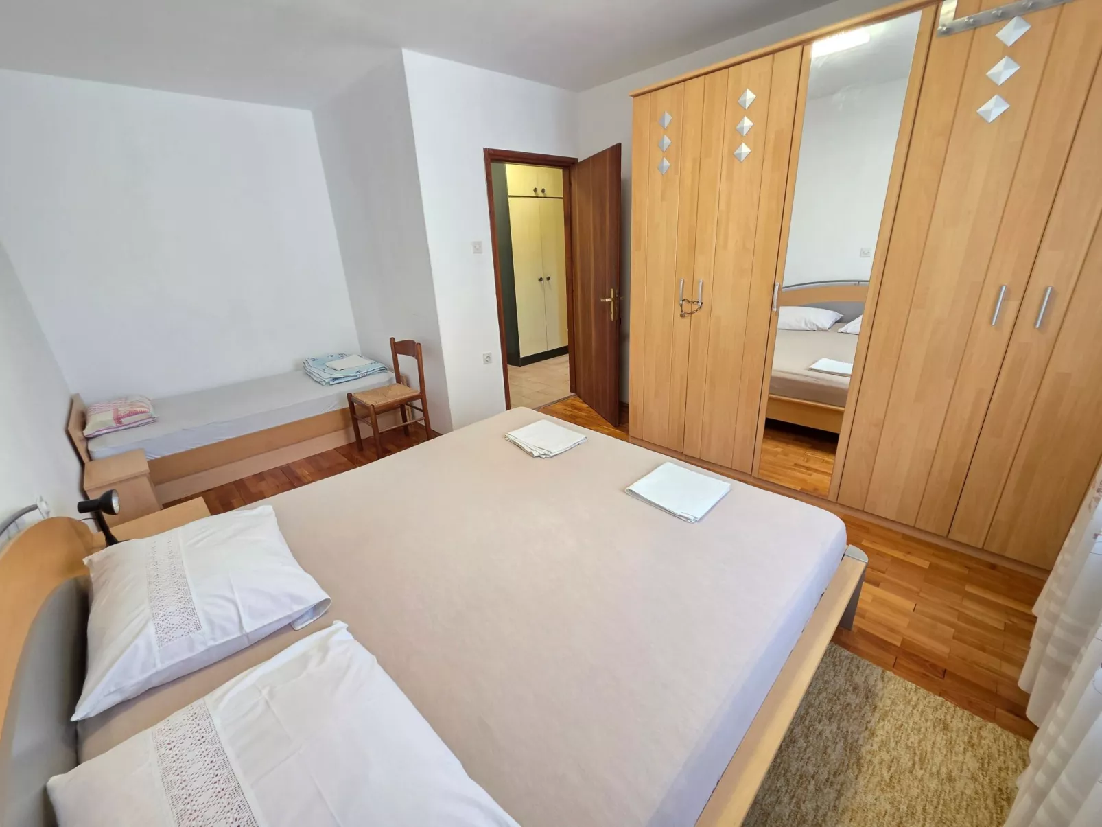 Wohnung im Erdgeschoss mit Terrasse und Grill-Inside