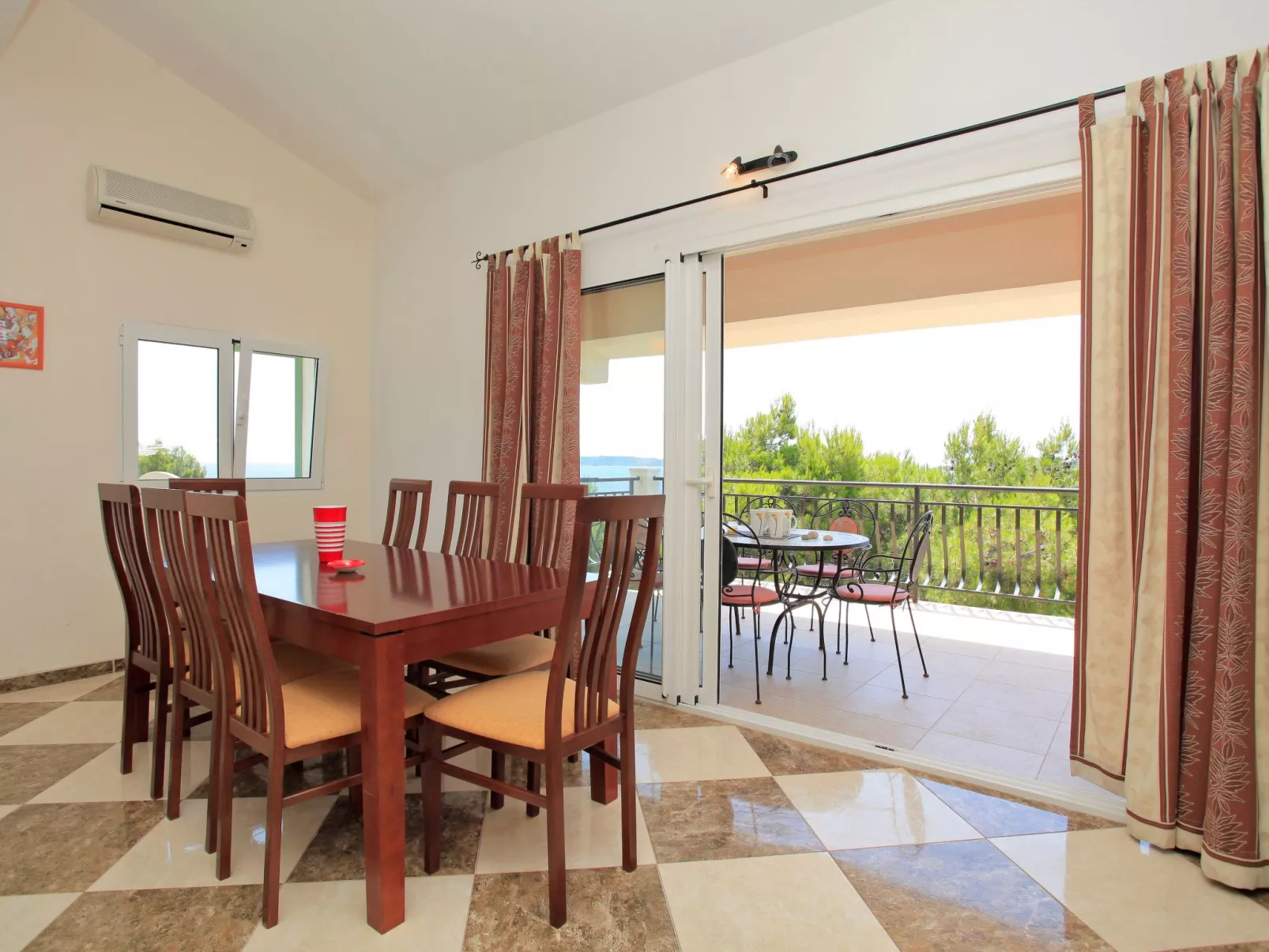 Ferienapartment für vier Personen-Image-tags.info