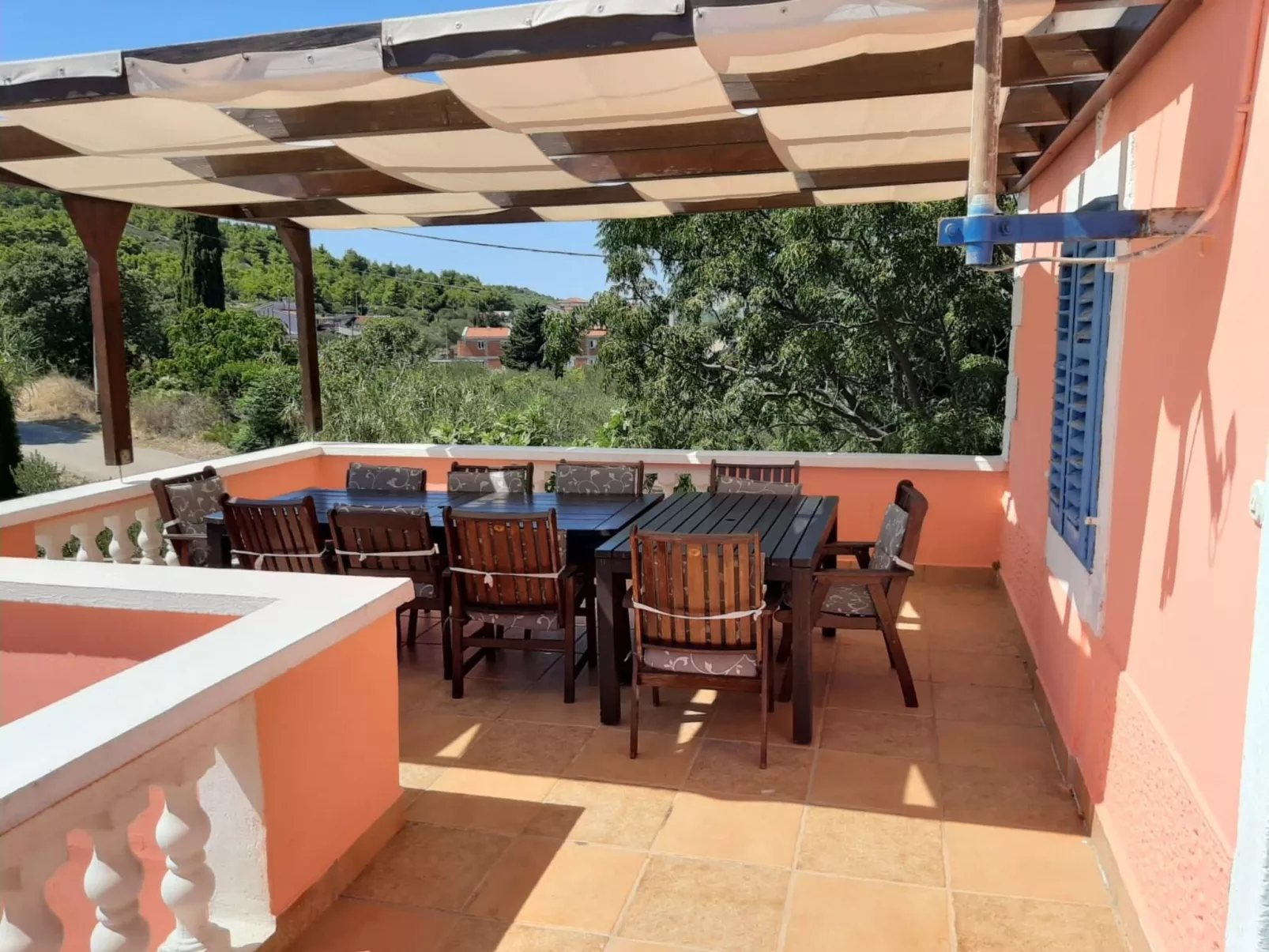 In Dobropoljana mit Freiterrasse-Outside