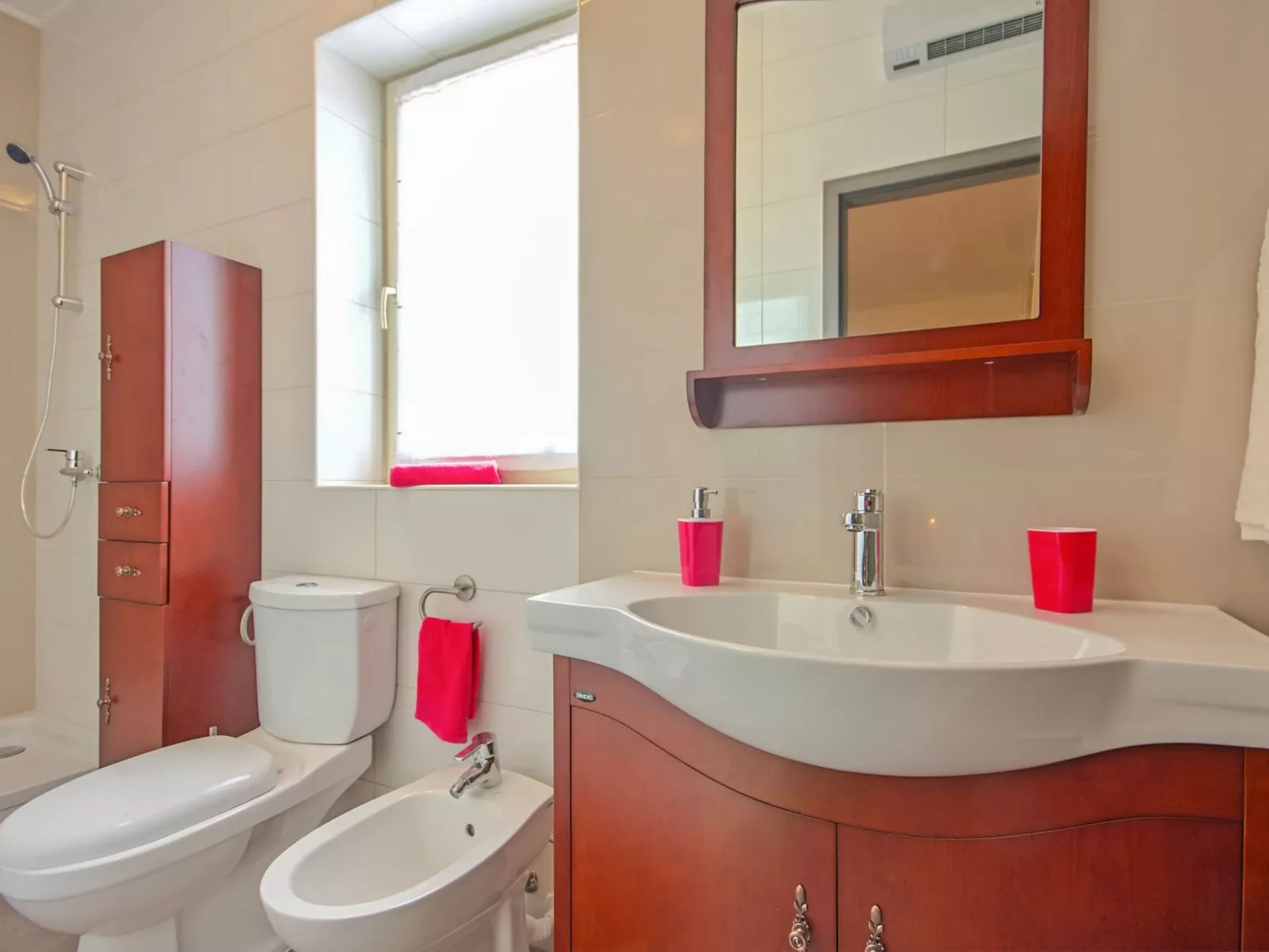 Private Villa mit Panoramablick-Drinnen