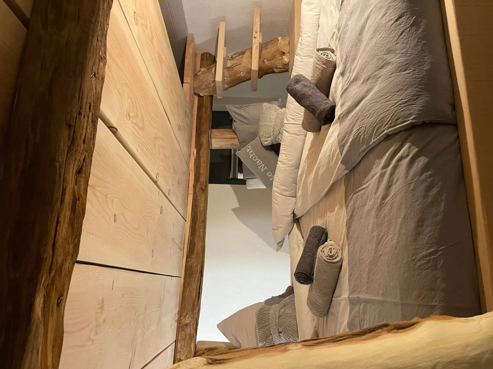 Max Mountain View-Drinnen