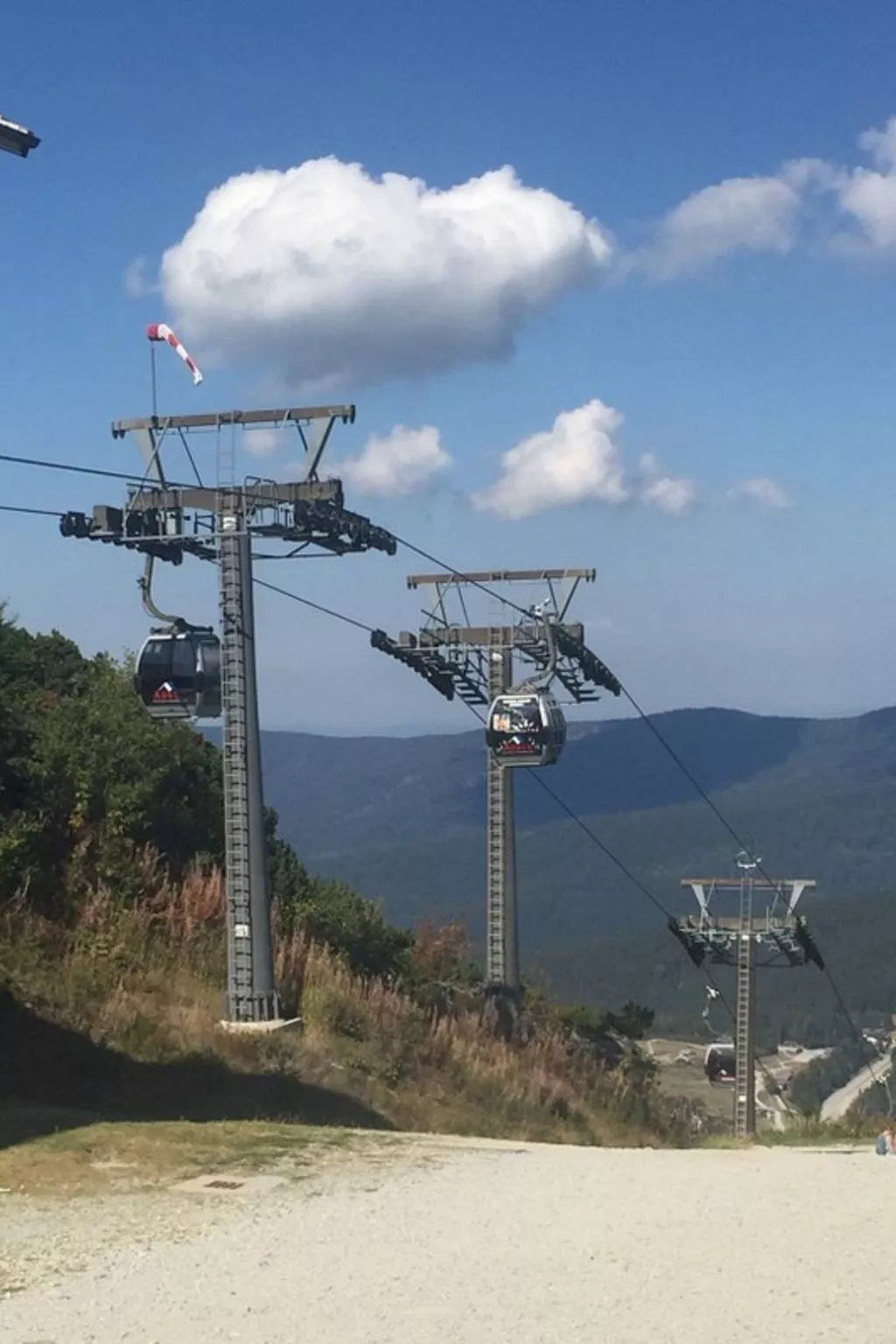 Wohnung mit möblierter Terrasse und Waldblick-Outside