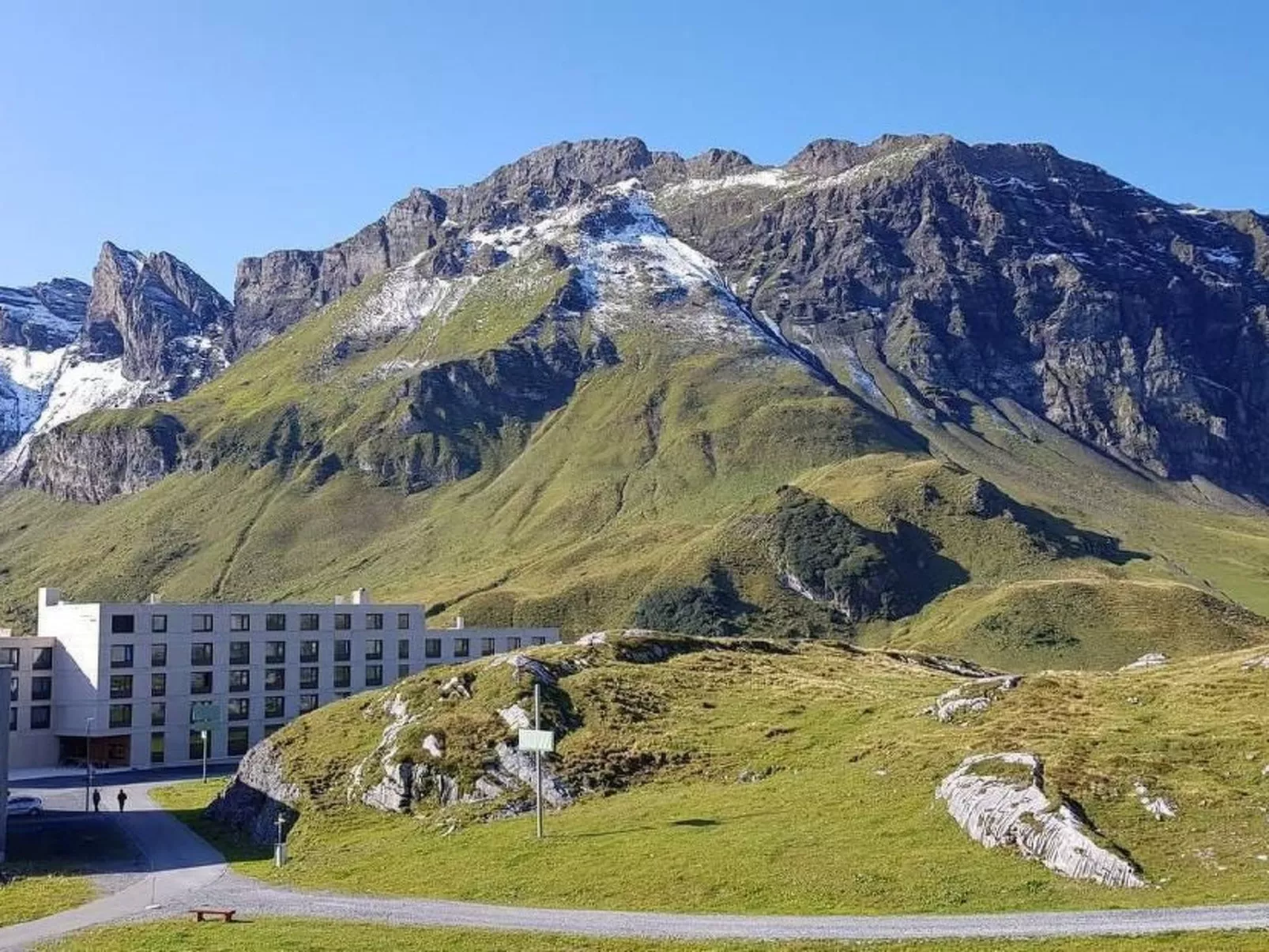 Frutt Alpine Home-Outside