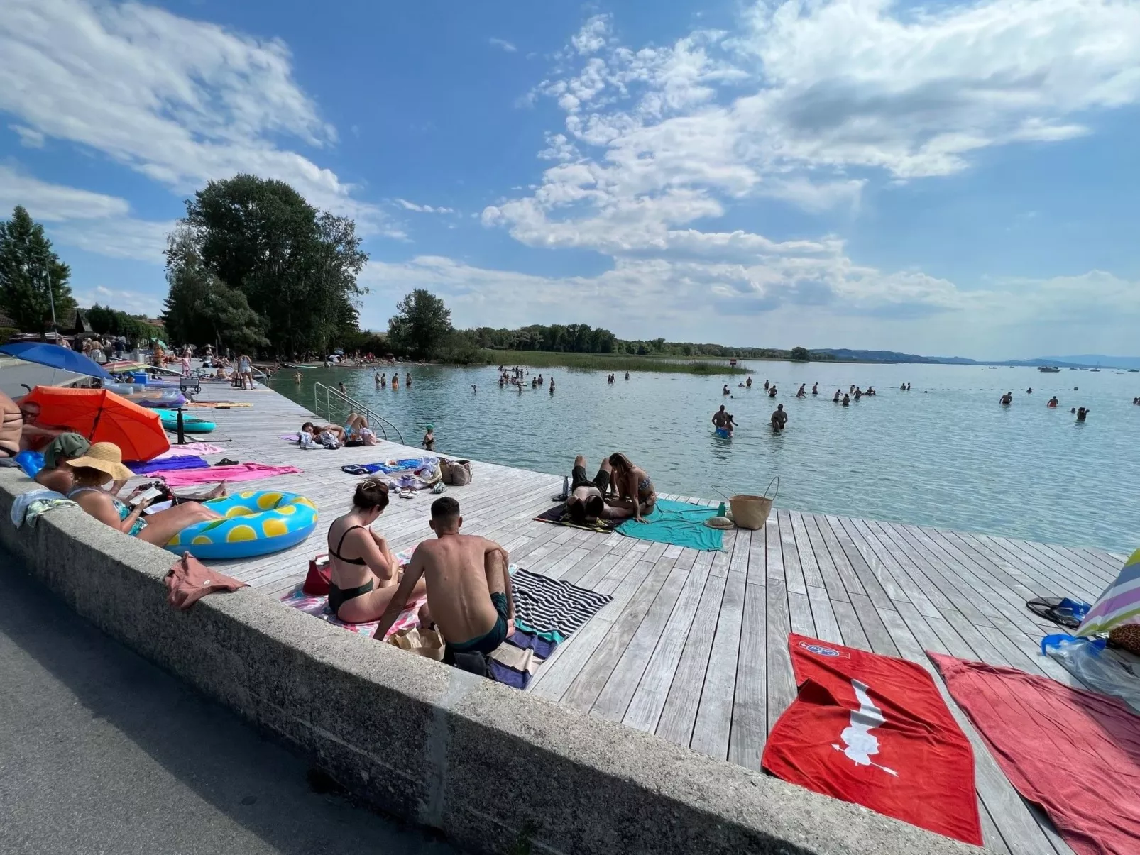 Chalet in der Nähe des Sees 3 Minuten zu Fuß entfernt-Dehors
