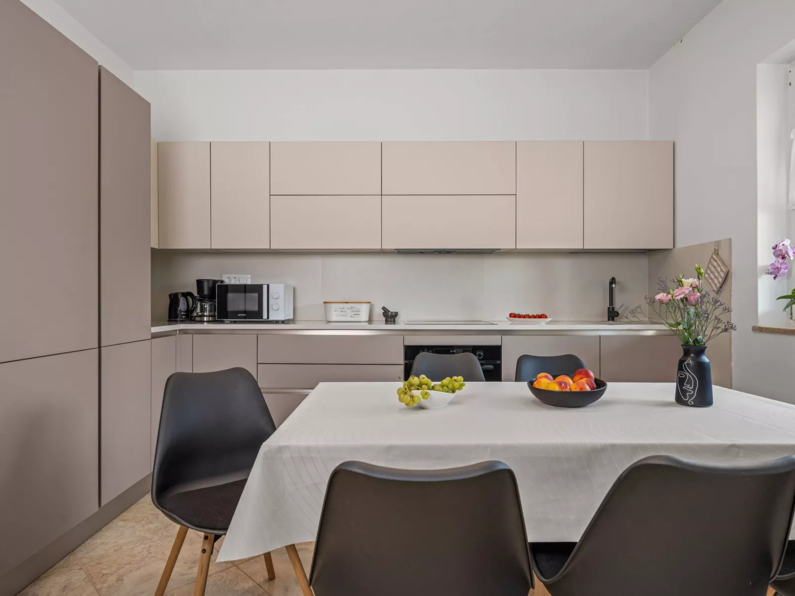 Attraktive Wohnung mit privatem Pool-Inside