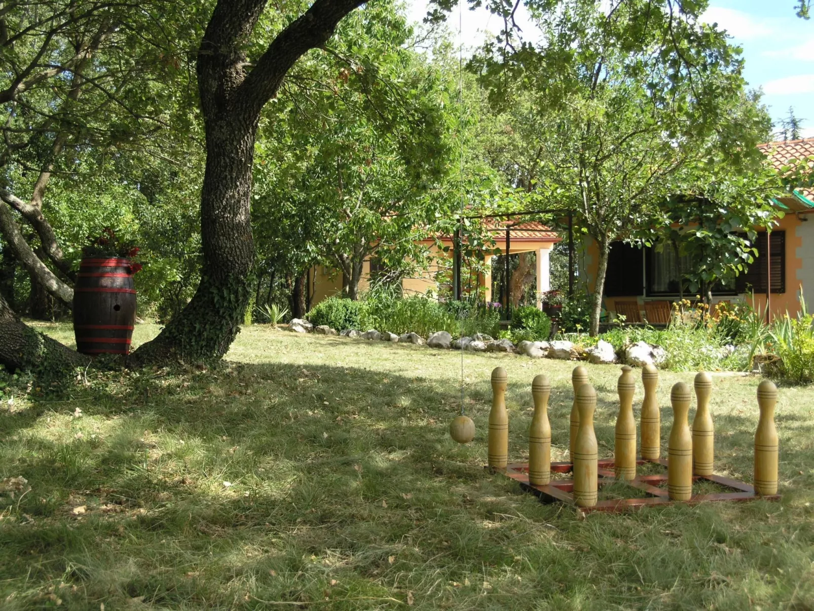 Landgut "Fragola" mit Blick auf die Berge-Draußen