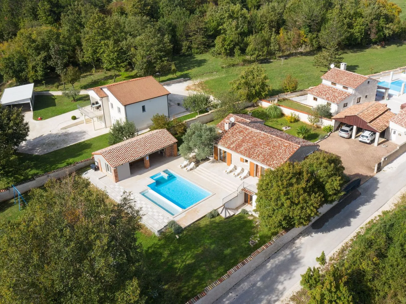 Haus in Bertoši mit privatem Pool-Outside