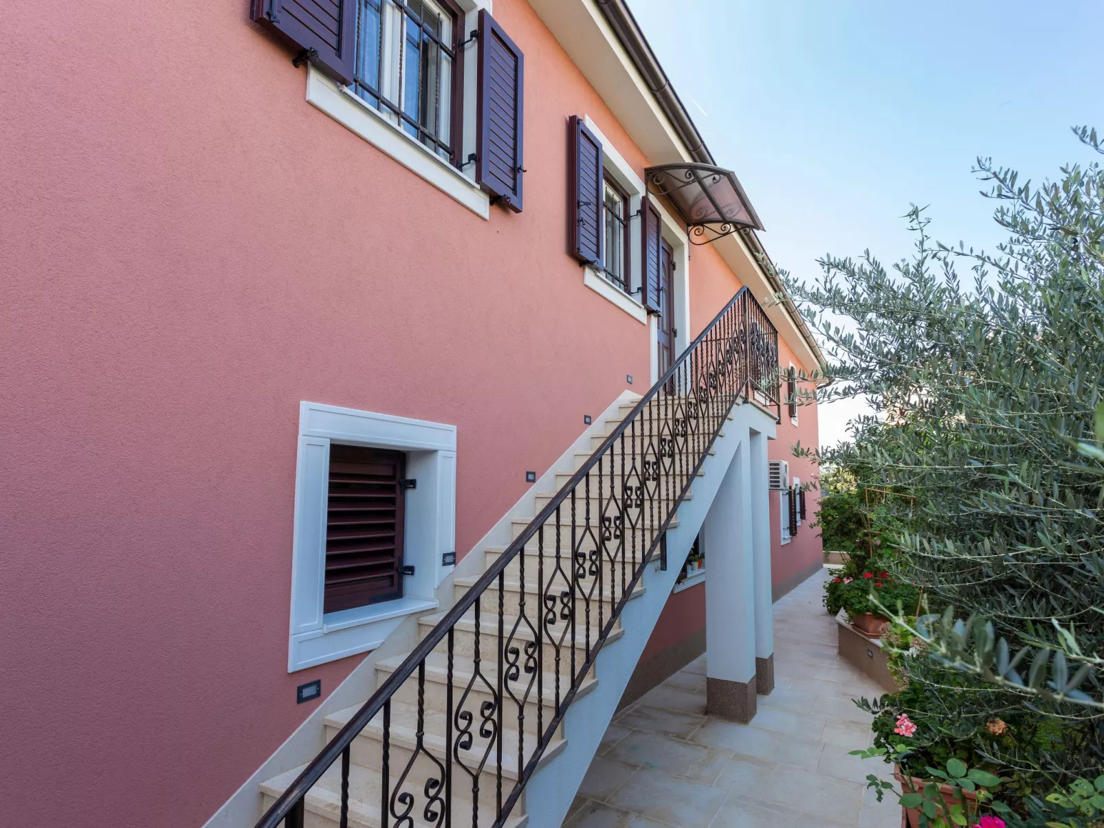 Schöne Wohnung Funtana Nr.3-Dehors