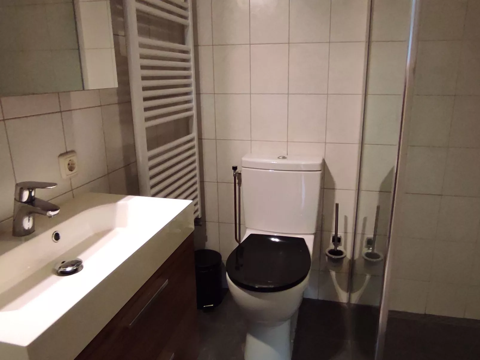 Gemütliches Ferienbungalow mit Garten-Inside