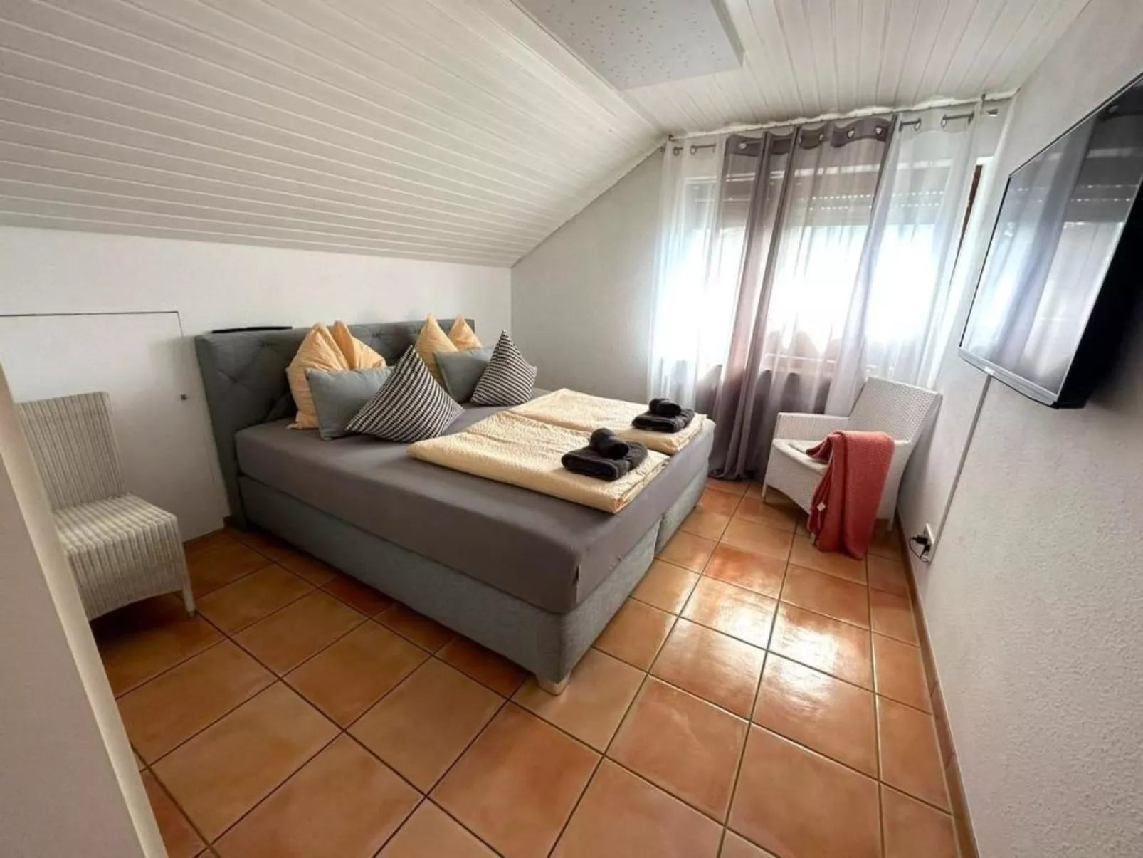 3-Zimmer-Fewo mit herrlichem Seeblick-Drinnen