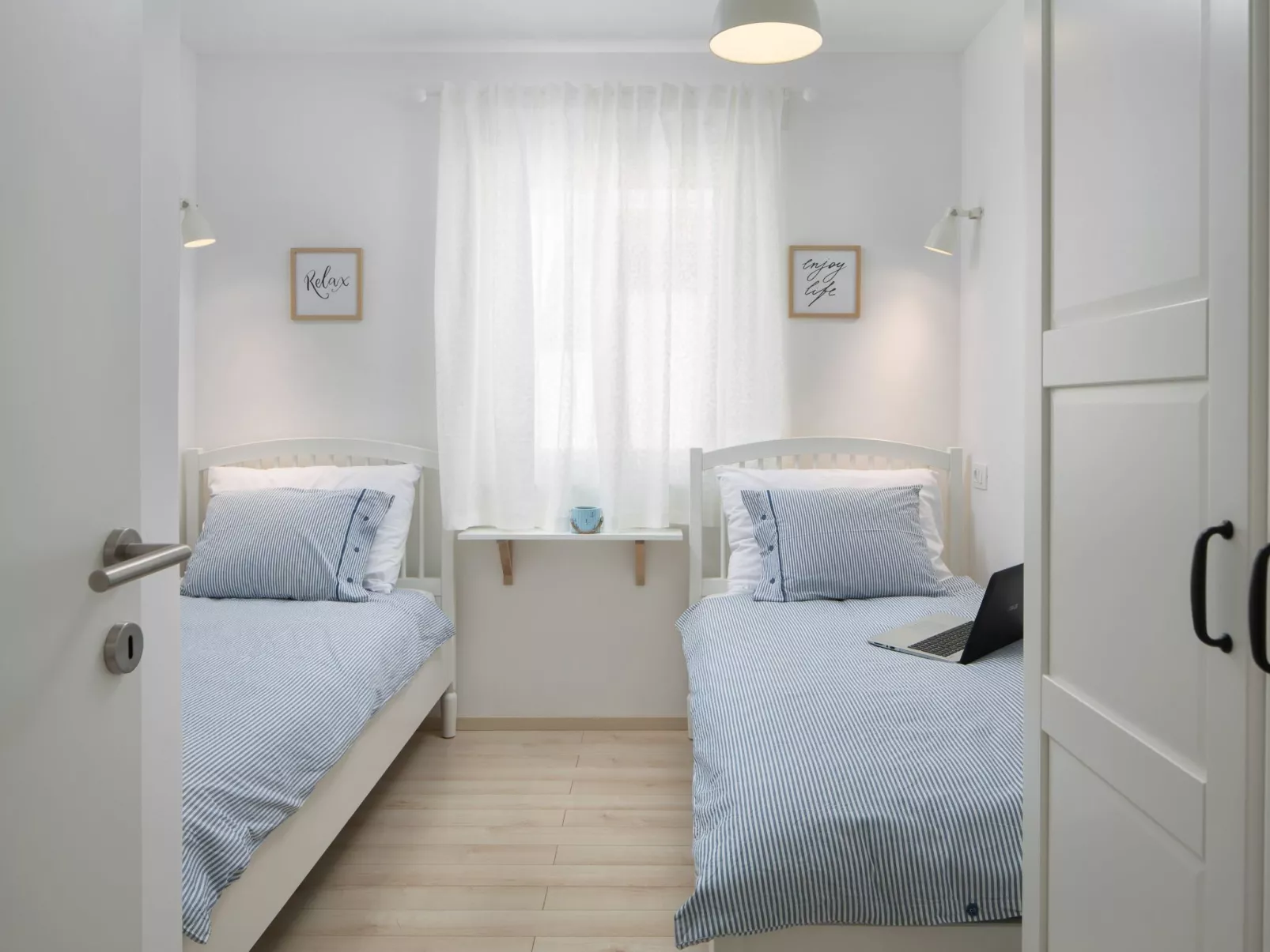 Charmante Villa mit gepflegtem Garten und beheiztem Pool-Inside