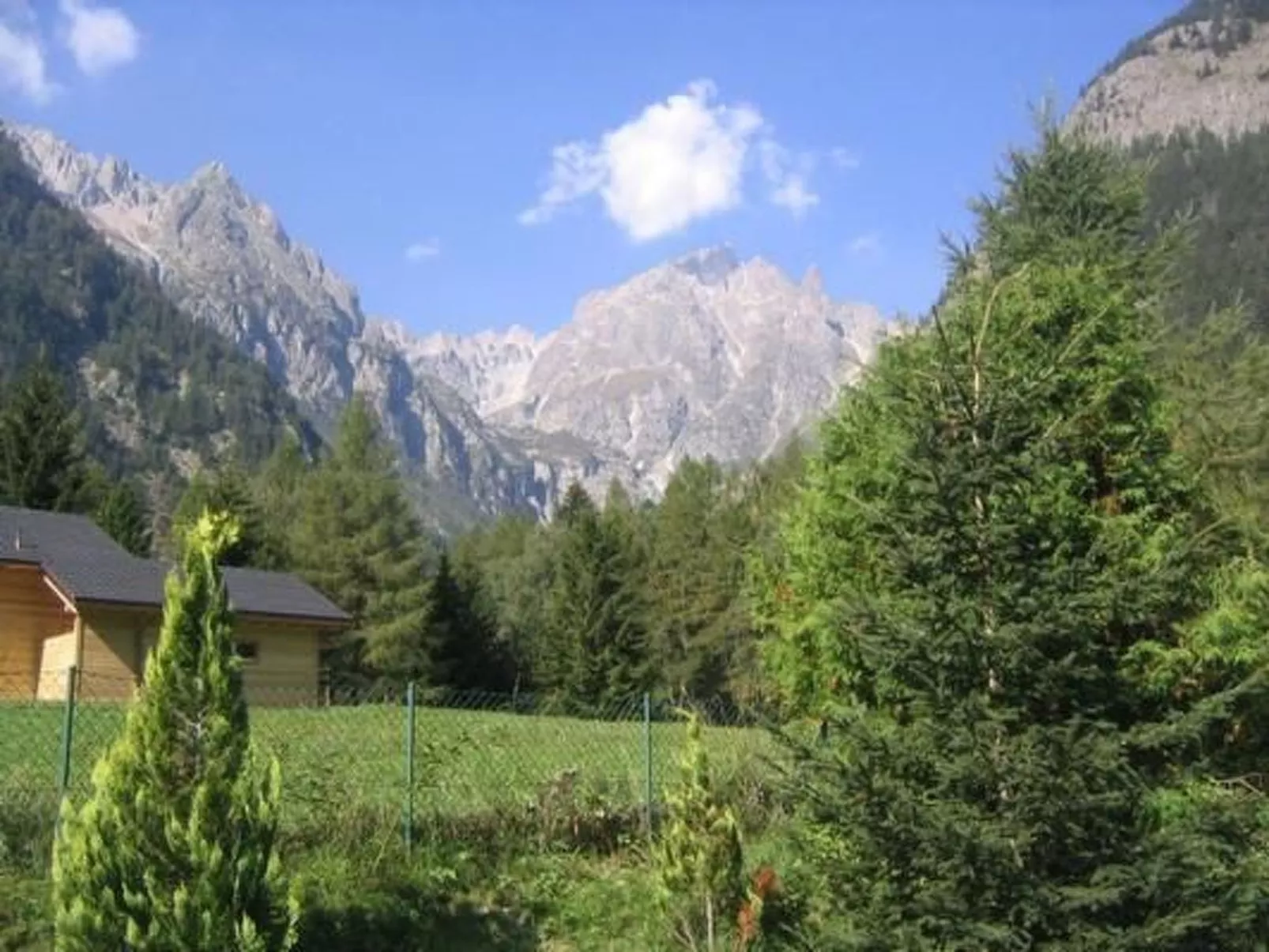 Chalet, Dil Arom, geschlossener Garten-Image-tags.info